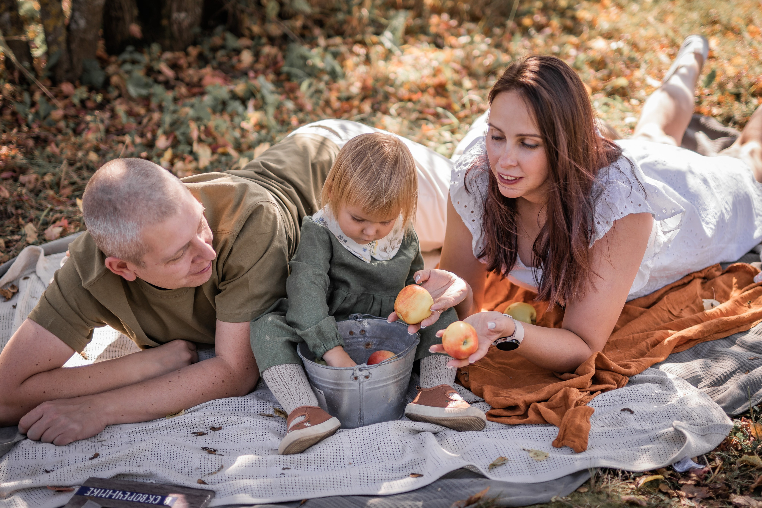 Яблоки. Семейный фотограф Ефремова Виктория