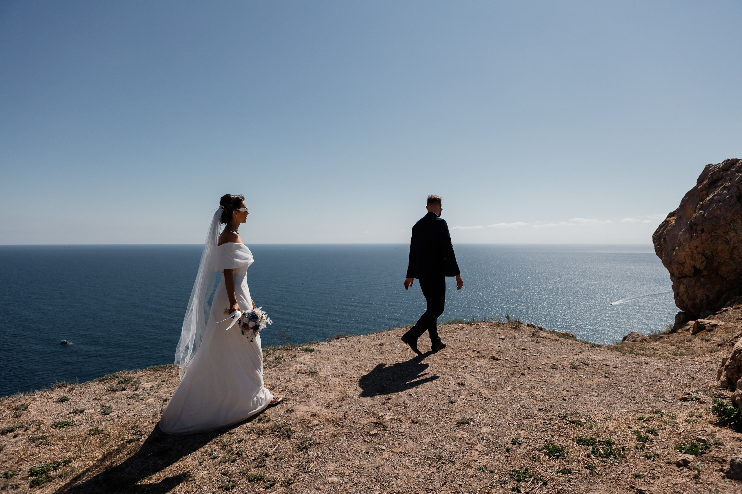 Свадебная съёмка в Балаклаве в крепости Чембало. Свадебный фотограф, фотосъемка в Крыму, Севастополе, Симферополе, Ялте