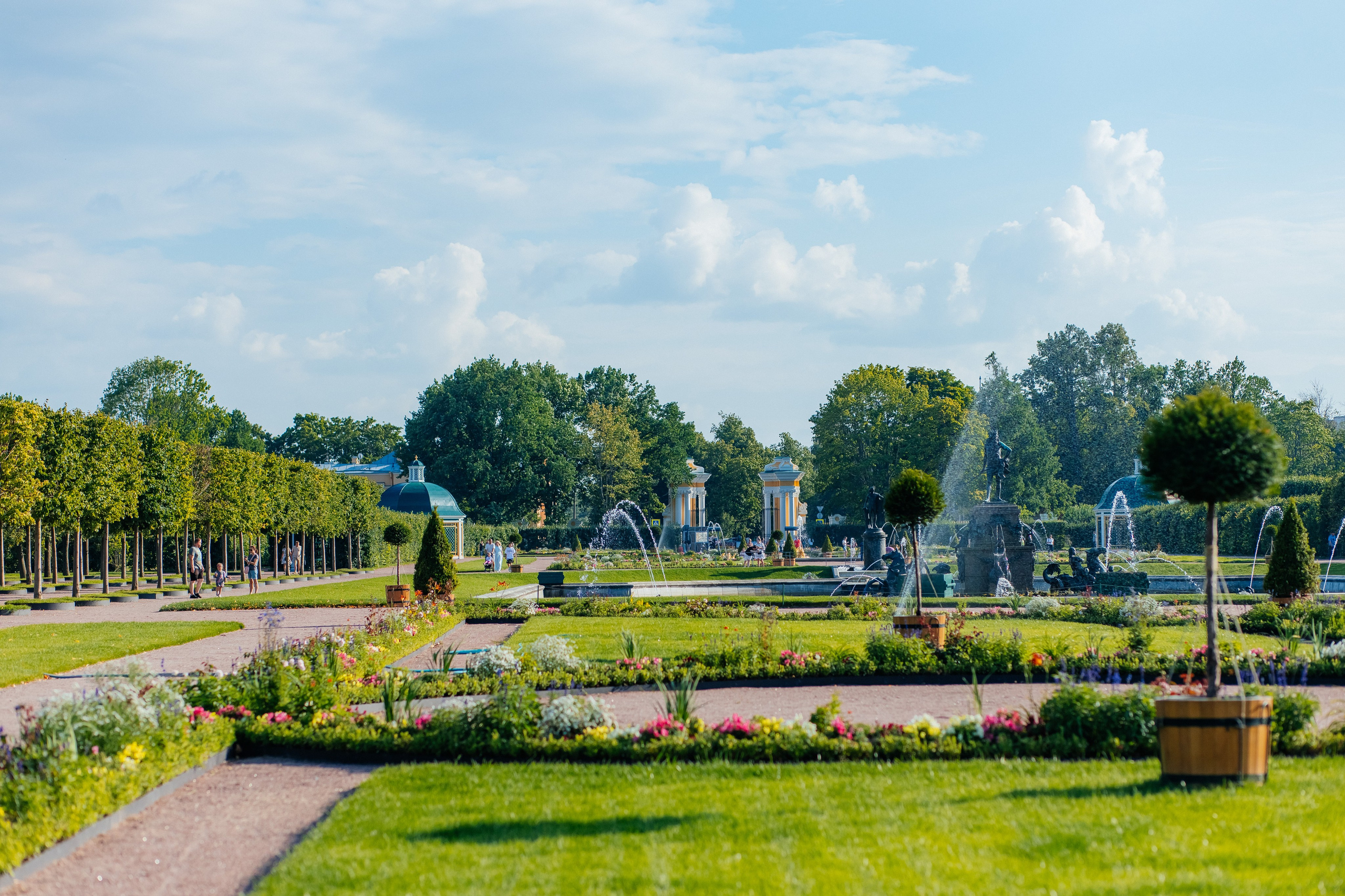 Фотосессия в Петергофе и Санкт-Петербурге