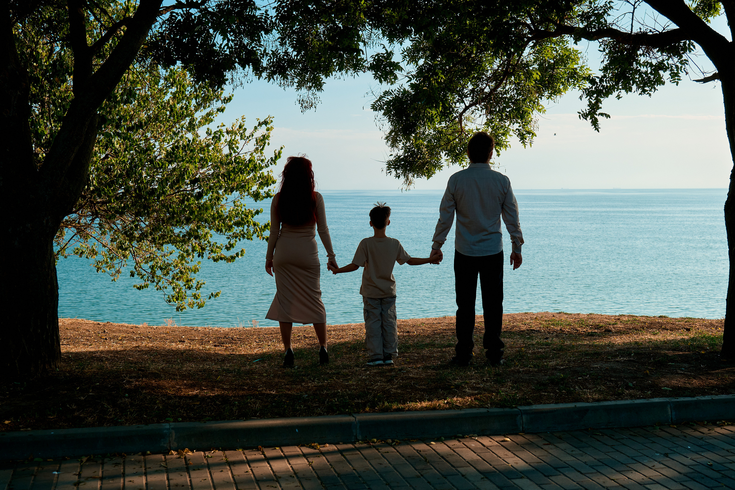 Семейная фотосессия в парке и у моря. Фотограф Таганрог Анна Трайжон