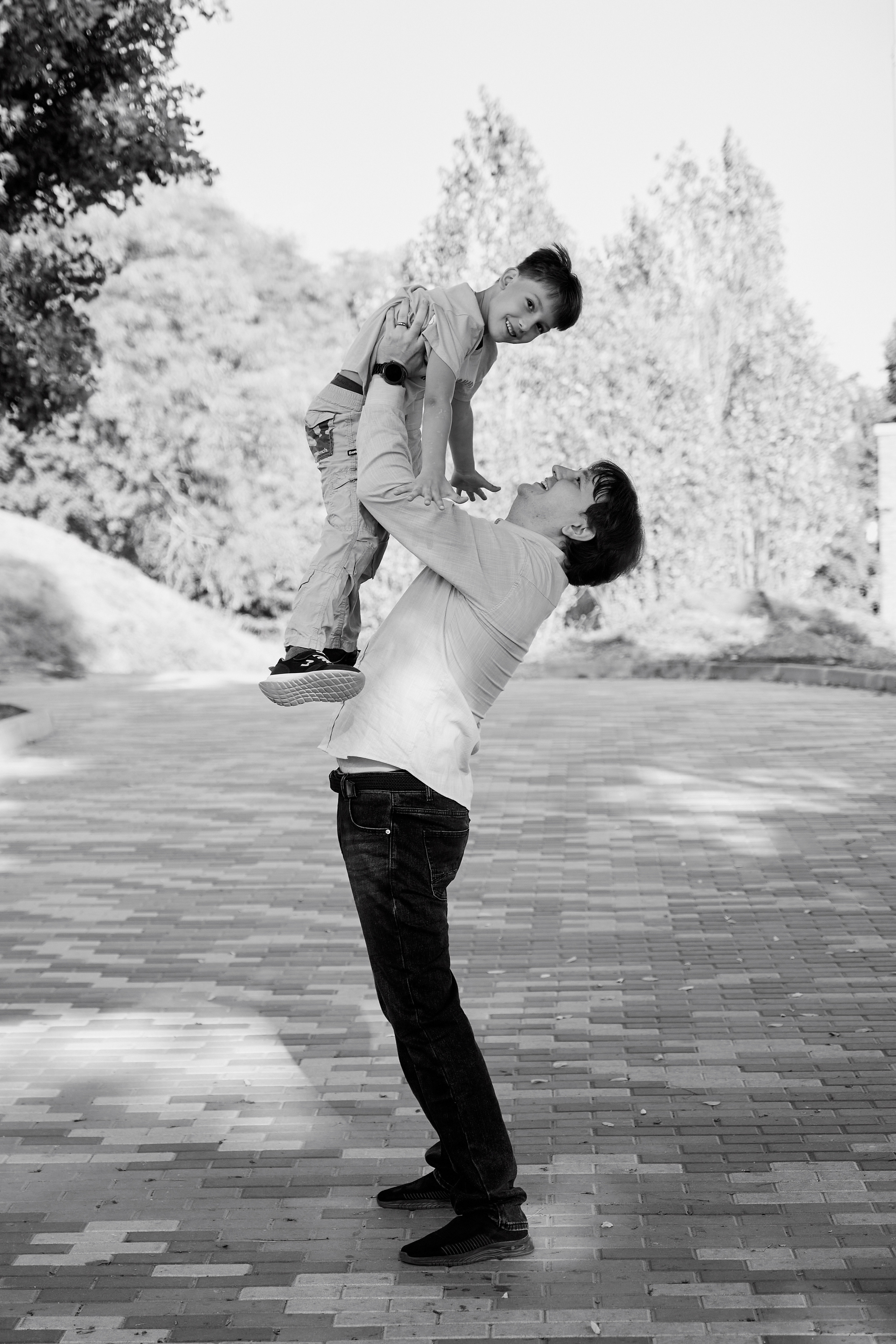 Семейная фотосессия в парке и у моря. Фотограф Таганрог Анна Трайжон