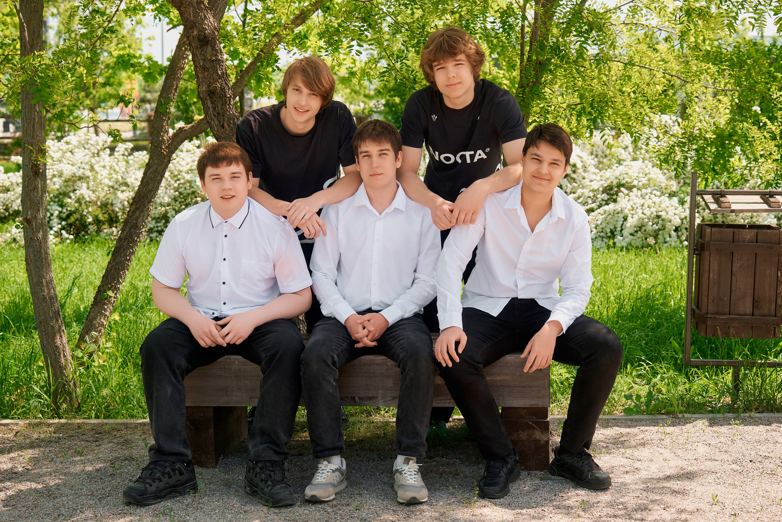 11 класс. Съемка в парке «Самбек». Фотограф Таганрог Анна Трайжон