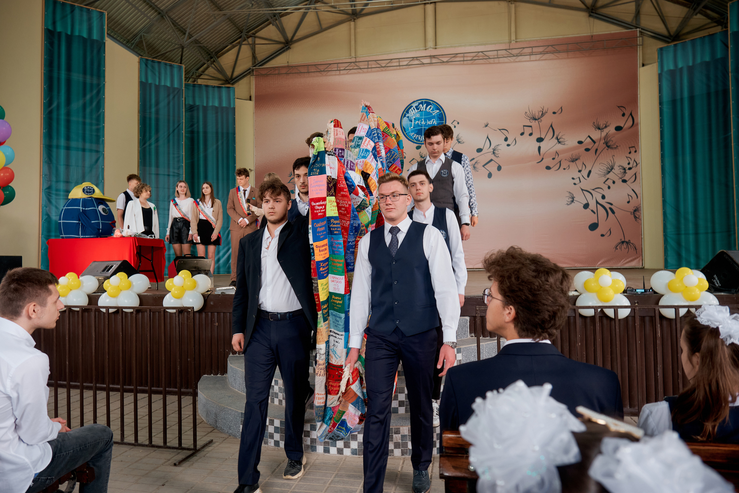 Последний звонок 11 класс. ТМОЛ. Фотограф Таганрог Анна Трайжон