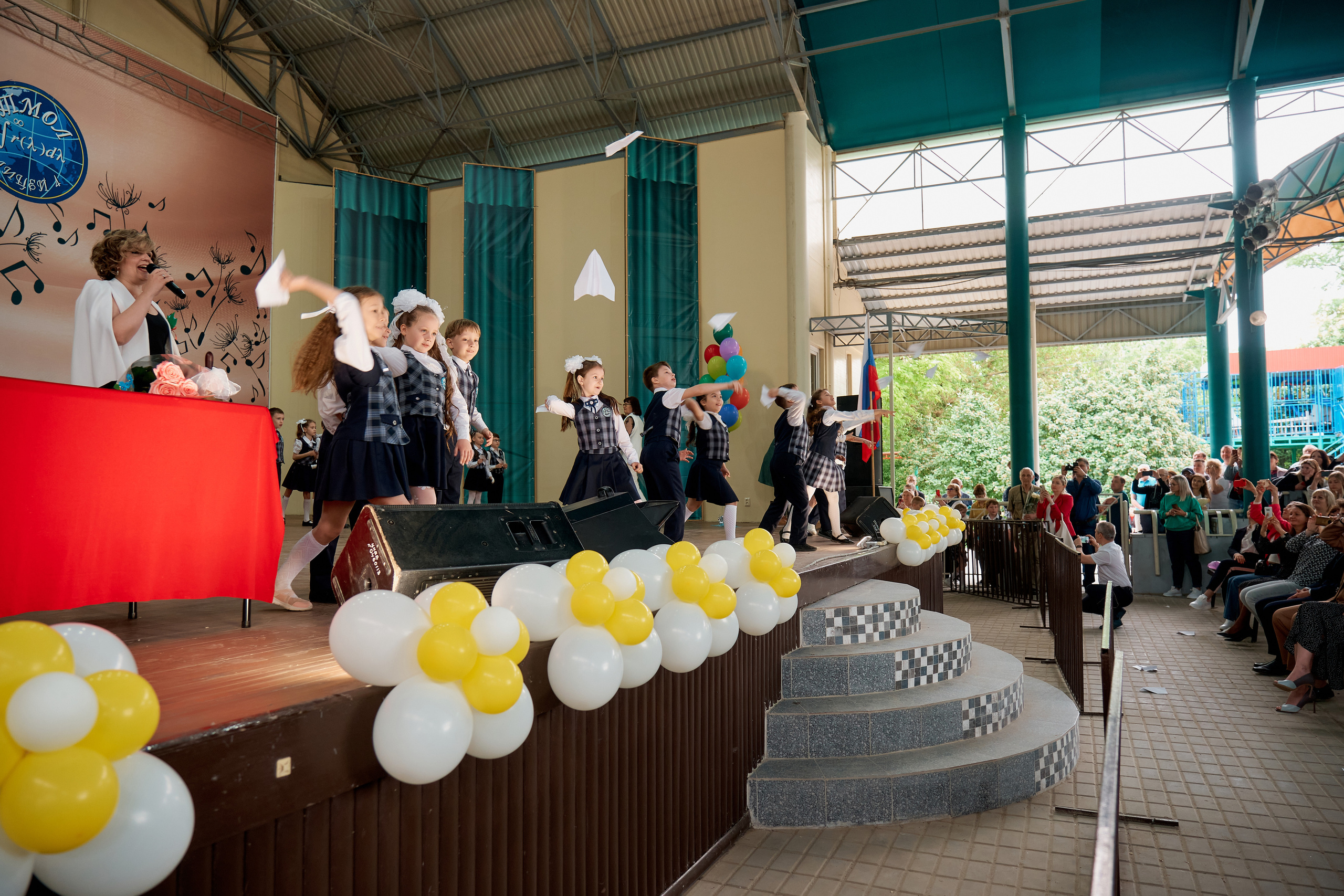 Последний звонок 11 класс. ТМОЛ. Фотограф Таганрог Анна Трайжон