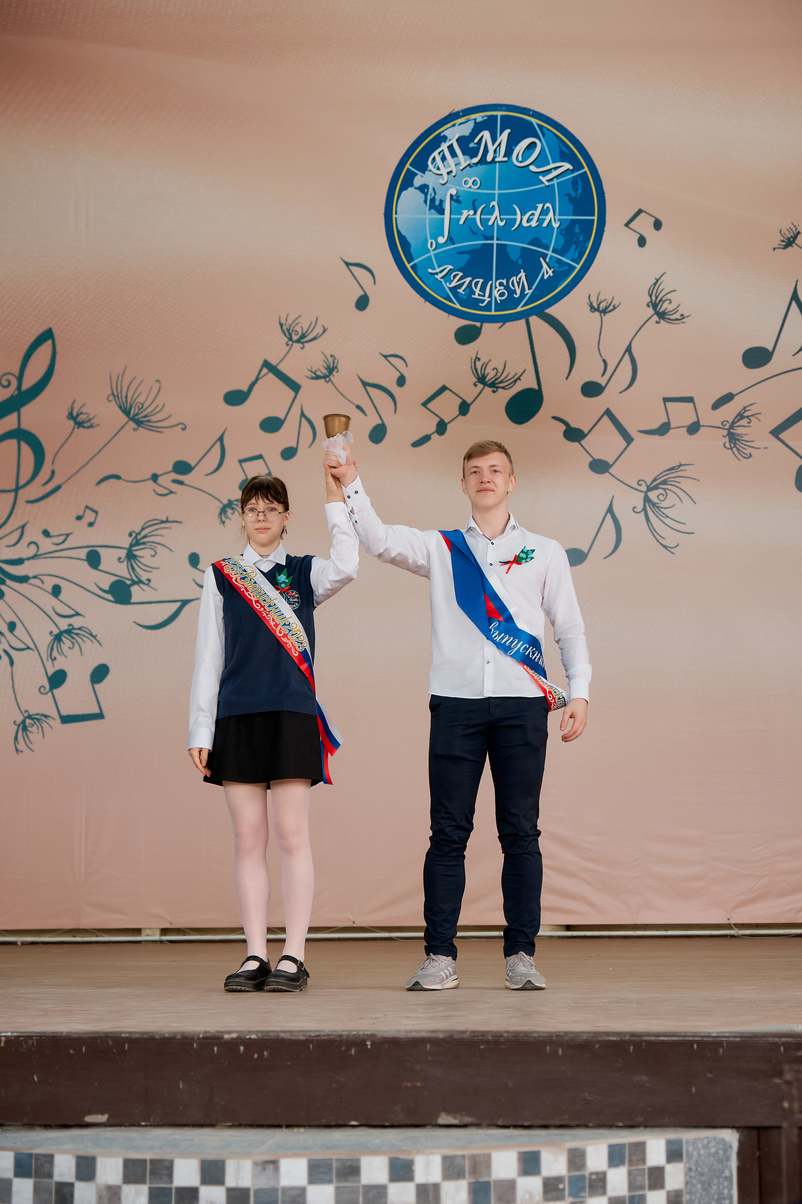 Последний звонок 11 класс. ТМОЛ. Фотограф Таганрог Анна Трайжон