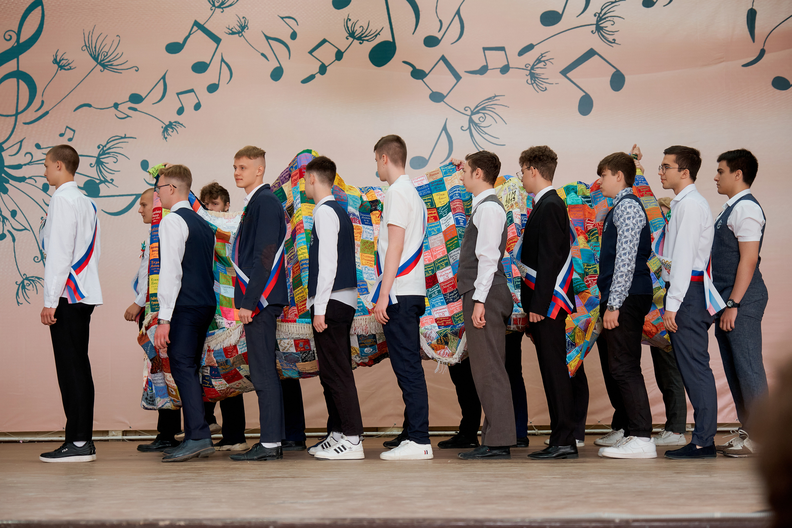 Последний звонок 11 класс. ТМОЛ. Фотограф Таганрог Анна Трайжон