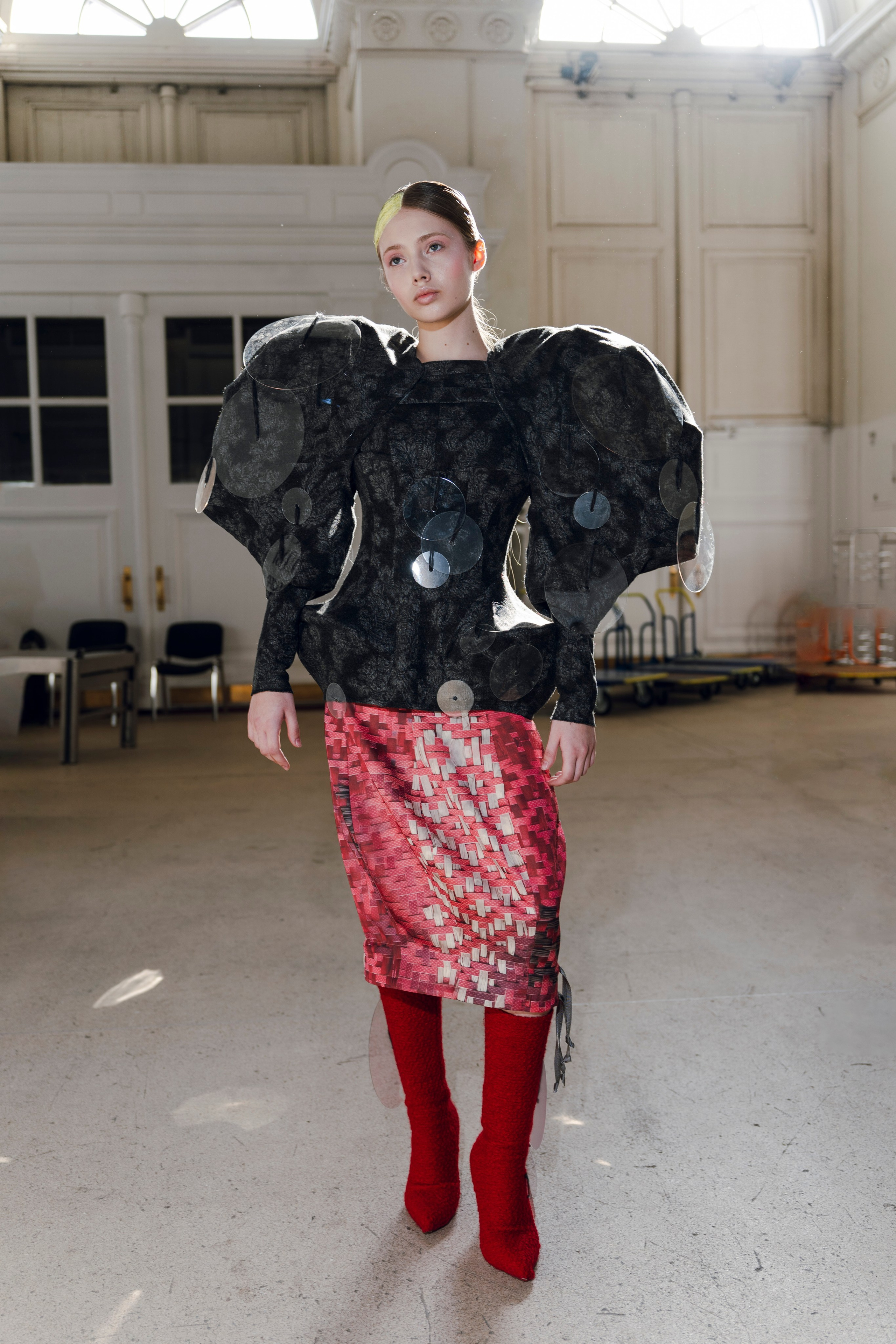 Показ Школы дизайна НИУ ВШЭ на Московской неделе моды. Фотограф в Москве Савкина Евгения