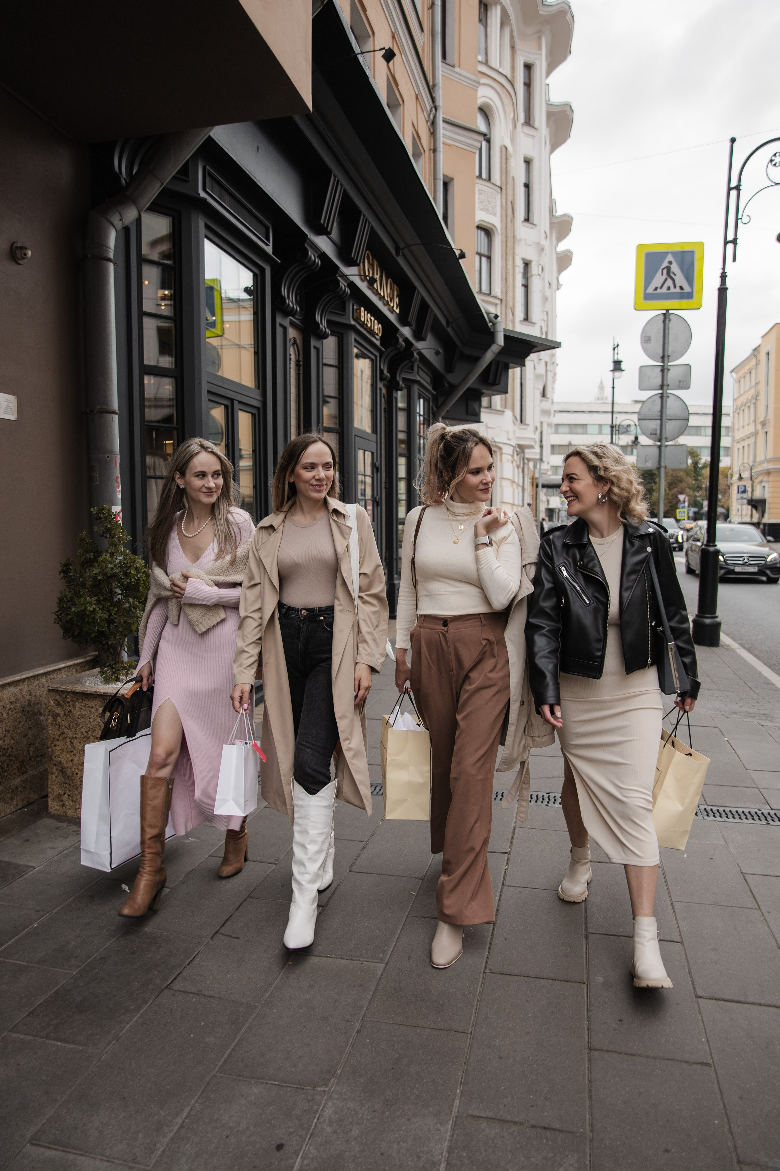 Girls in city. Женский и свадебный фотограф Москва Елизавета Перова