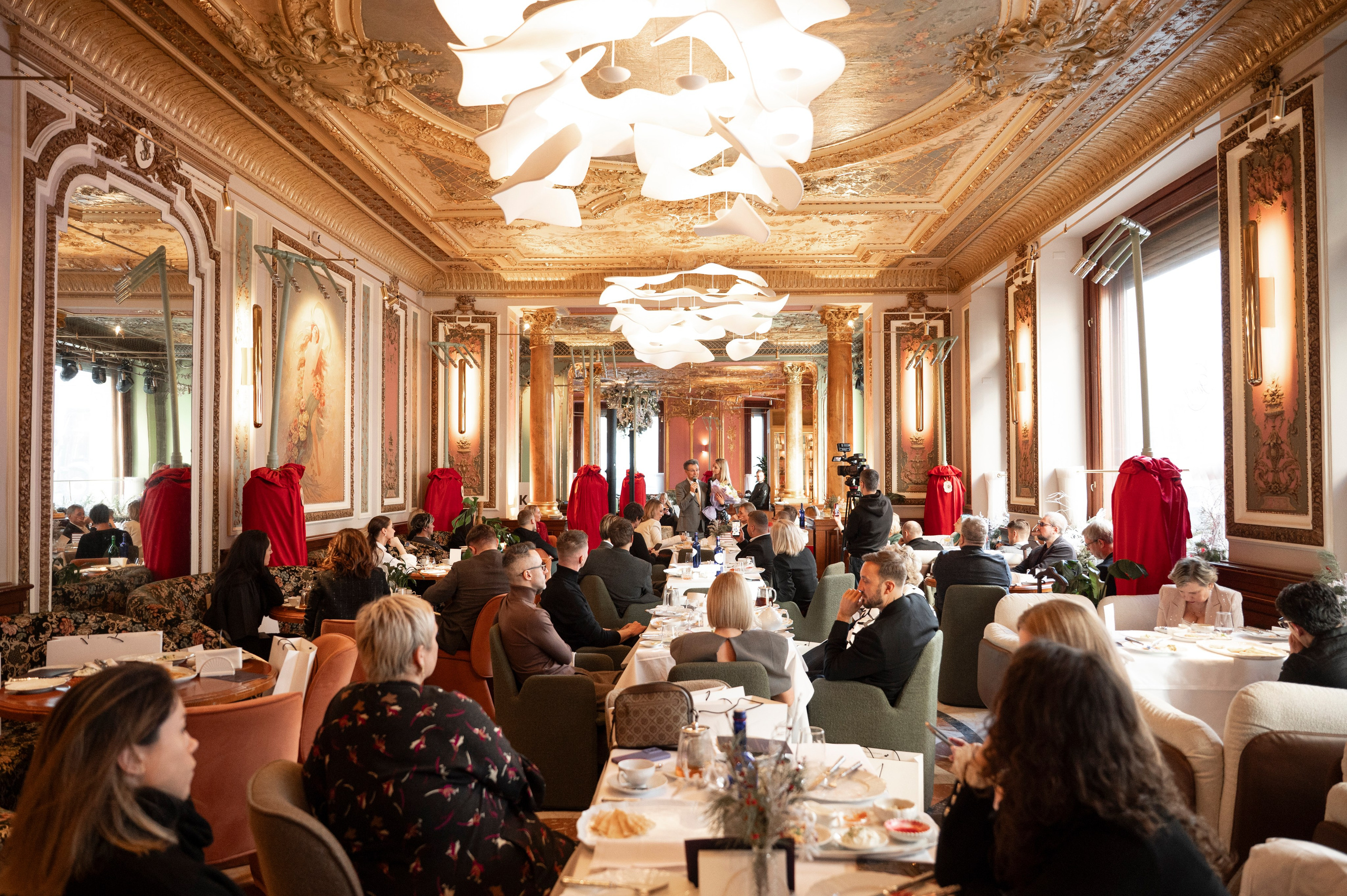 Бранч в «Savoy». Фотограф Евгения Мирошниченко