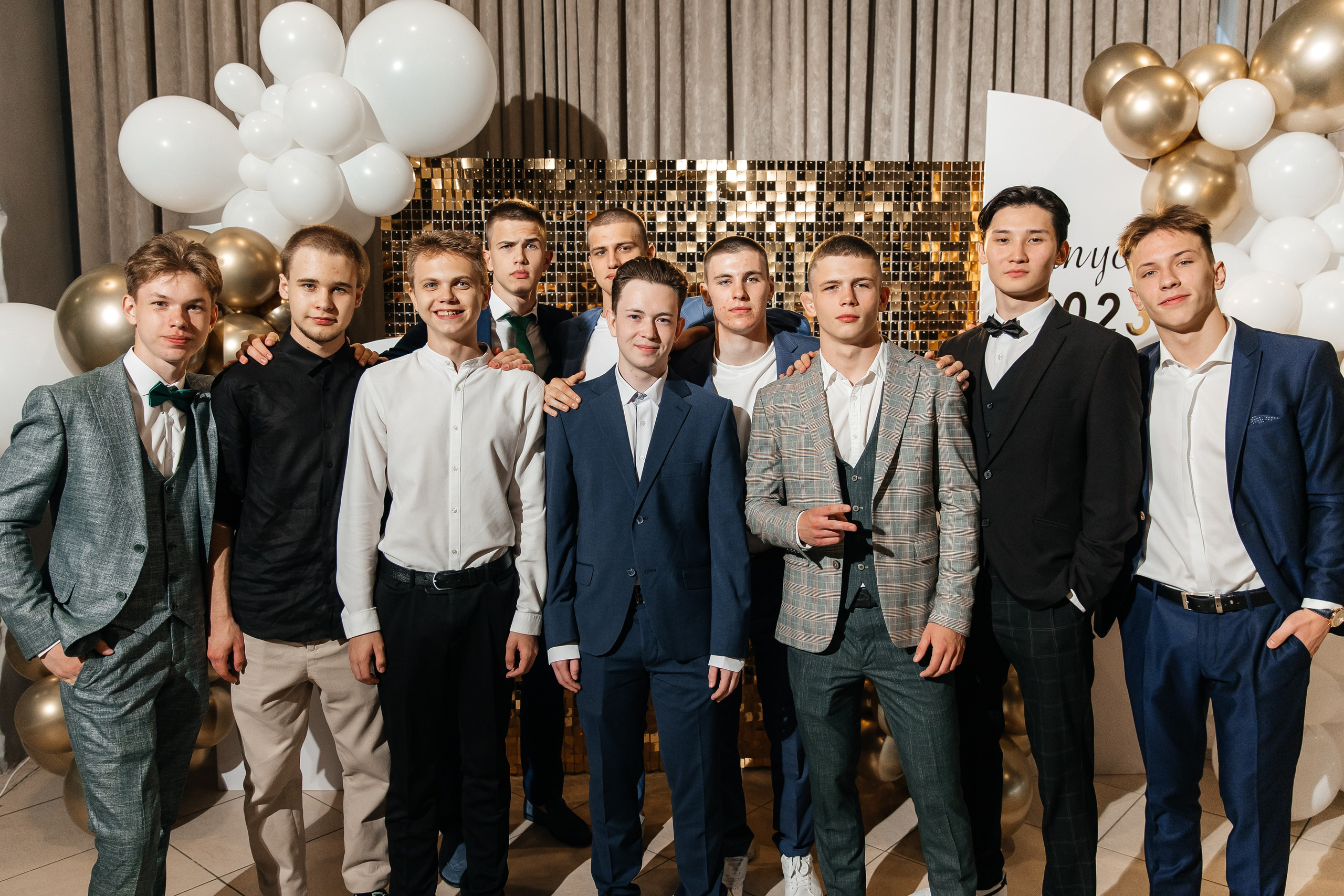 2023-06-23 Выпускной МБОУ СОШ № 10. Фотограф в Красноярске
