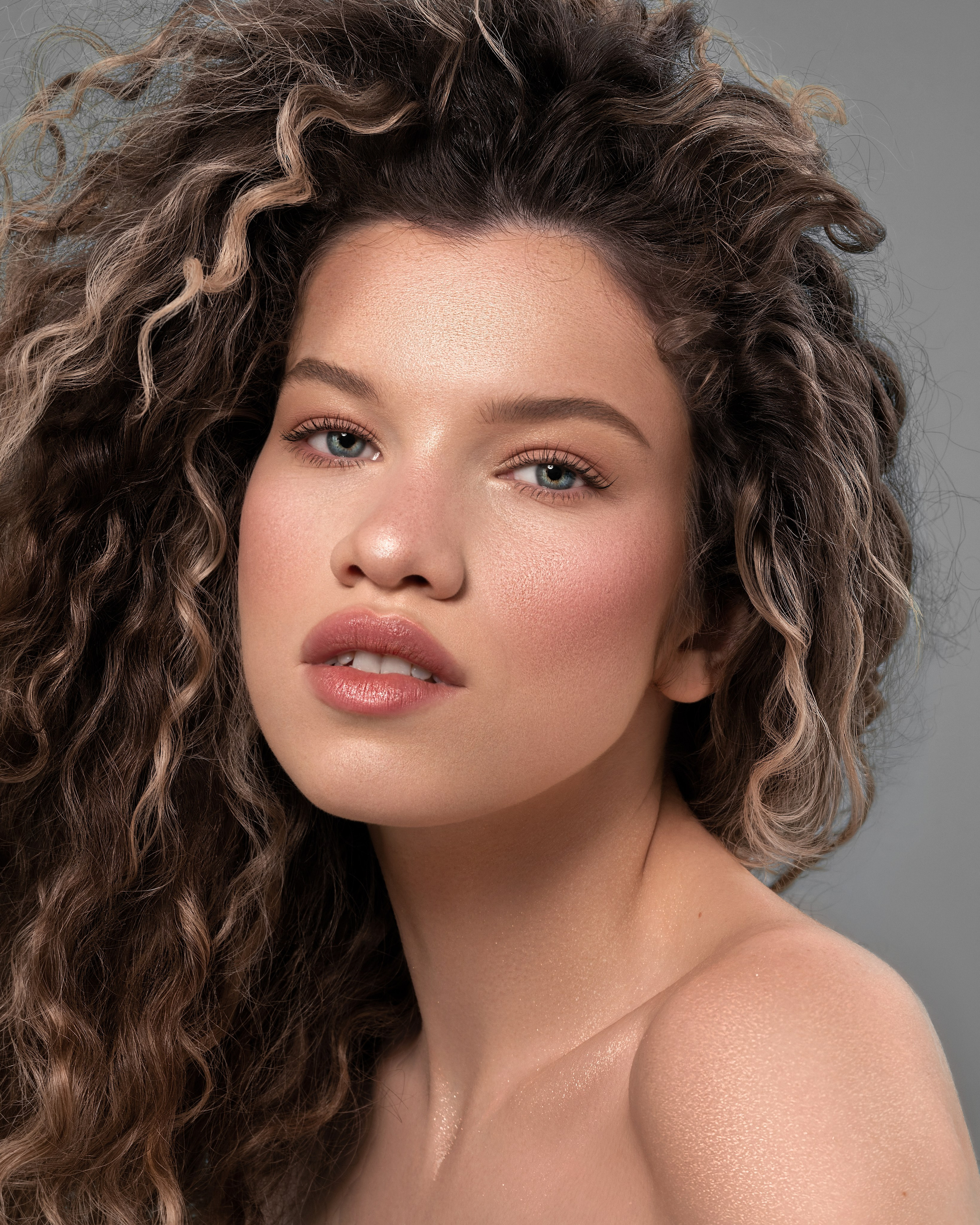 Prod&ph: @eisha.ph                                                                                                Model: @ymkasasha                                                                                                                                                                                              Mua: @piama2                                                                                                                 Loc: @kapsstudios                                                                                               Retoucher: @retouch.komissarova    