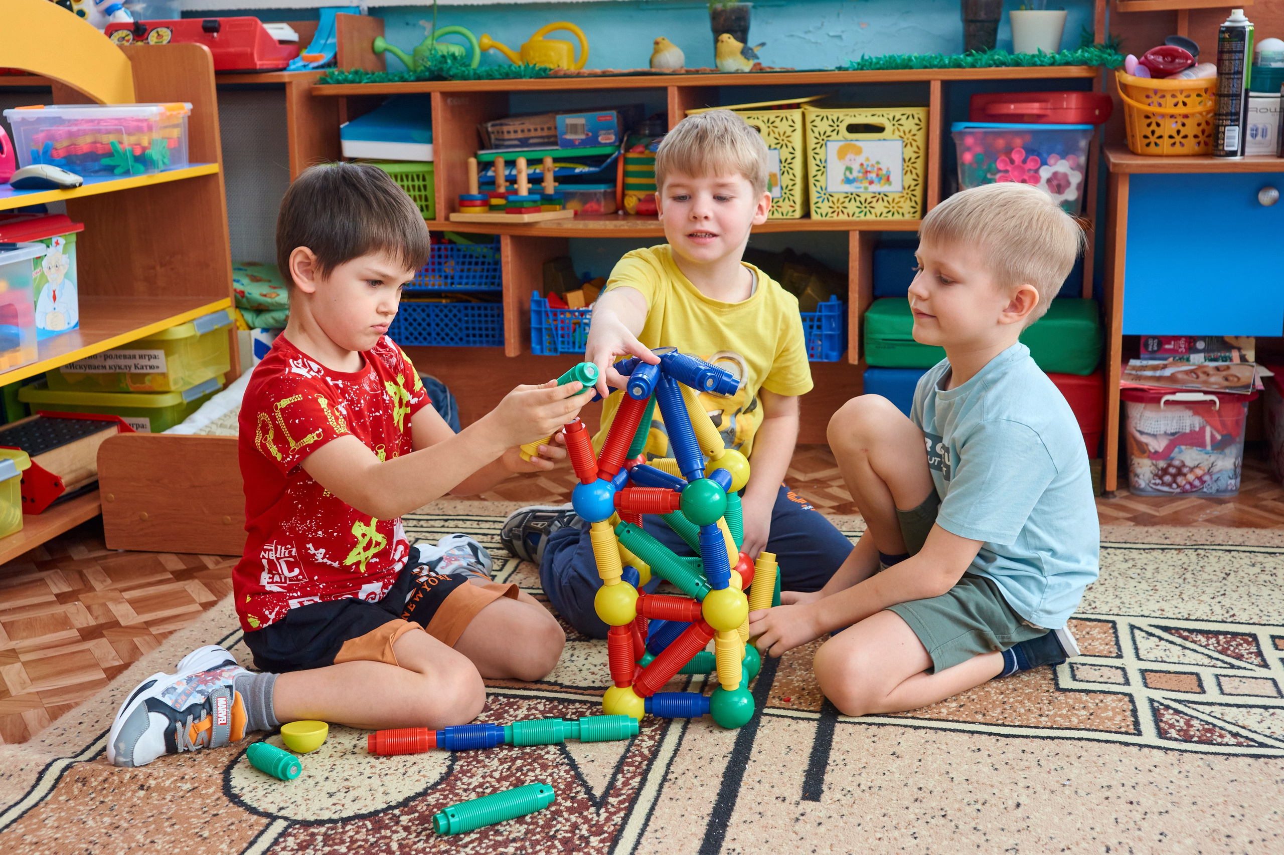 Игры и занятия в группе. Childrenfoto.ru