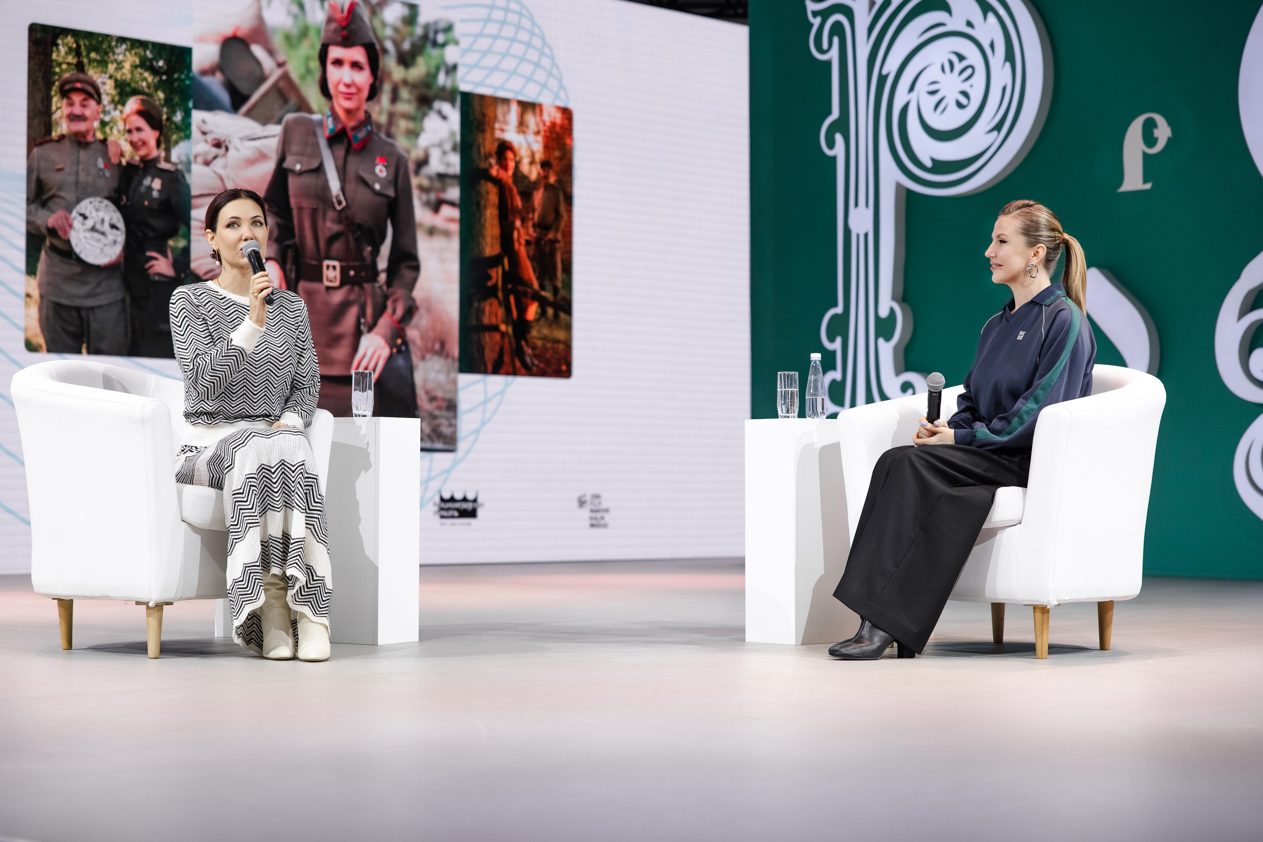 Выставка Россия: наша культура. Свадебный репортажный фотограф в Москве