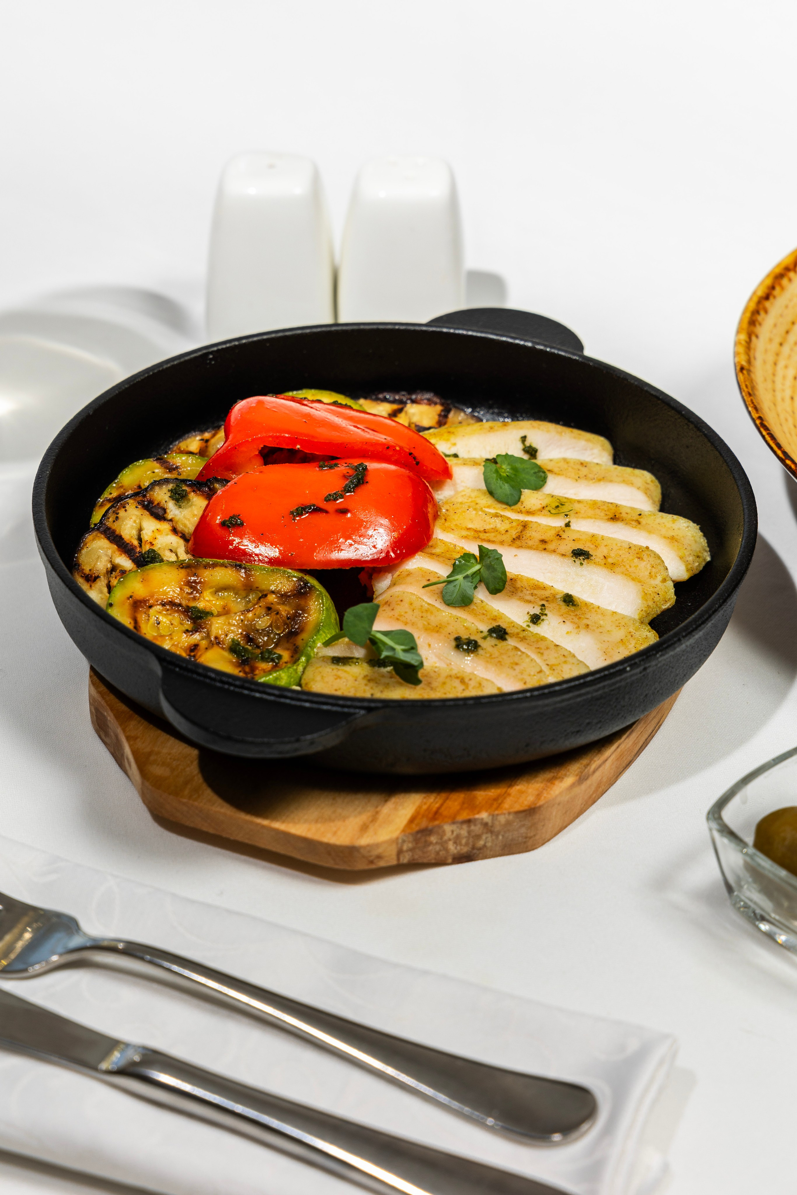 commercial editorial luxurynatural lightrestaurant photography beverage photography