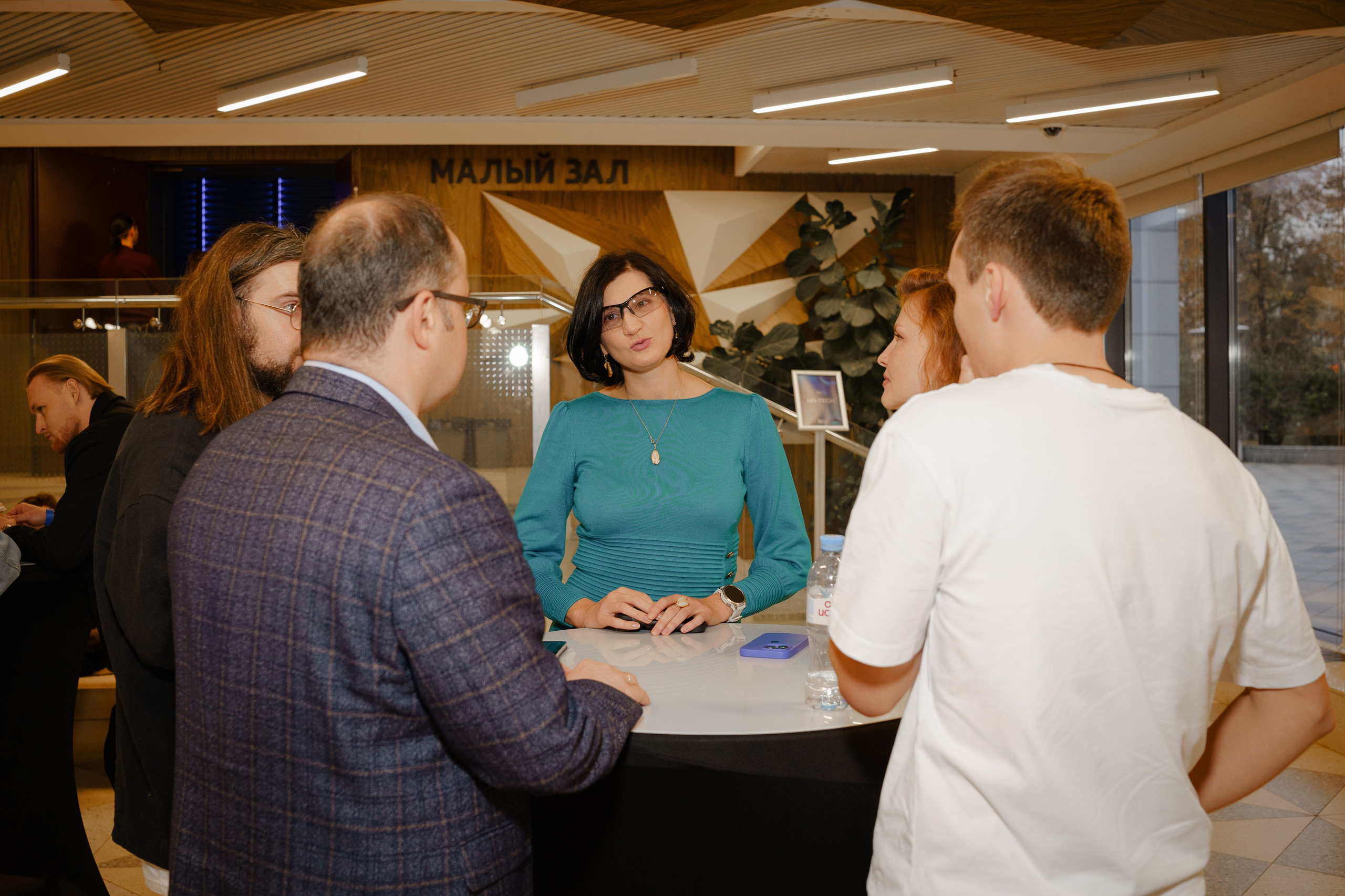 Репортажный фотограф на конференцию в Москве. Репортажный фотограф в Москве Саша Дружинина