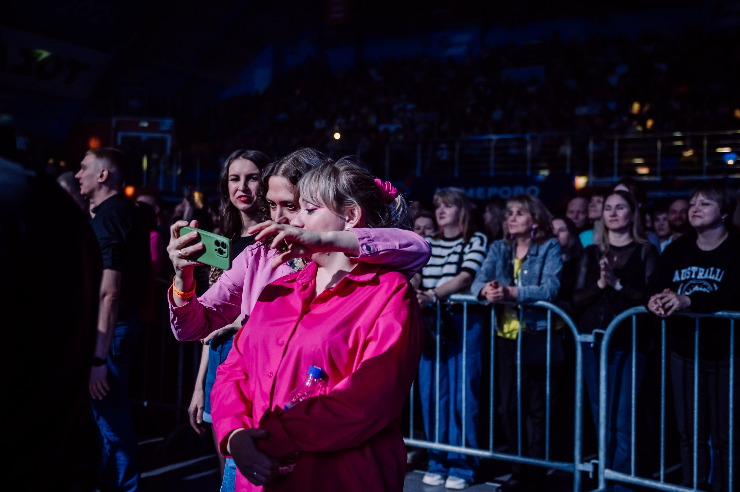 Дискач 90-х в Кемерово, СРК Арена. Детский фотограф, семейный фотограф и репортажи в Кемерово