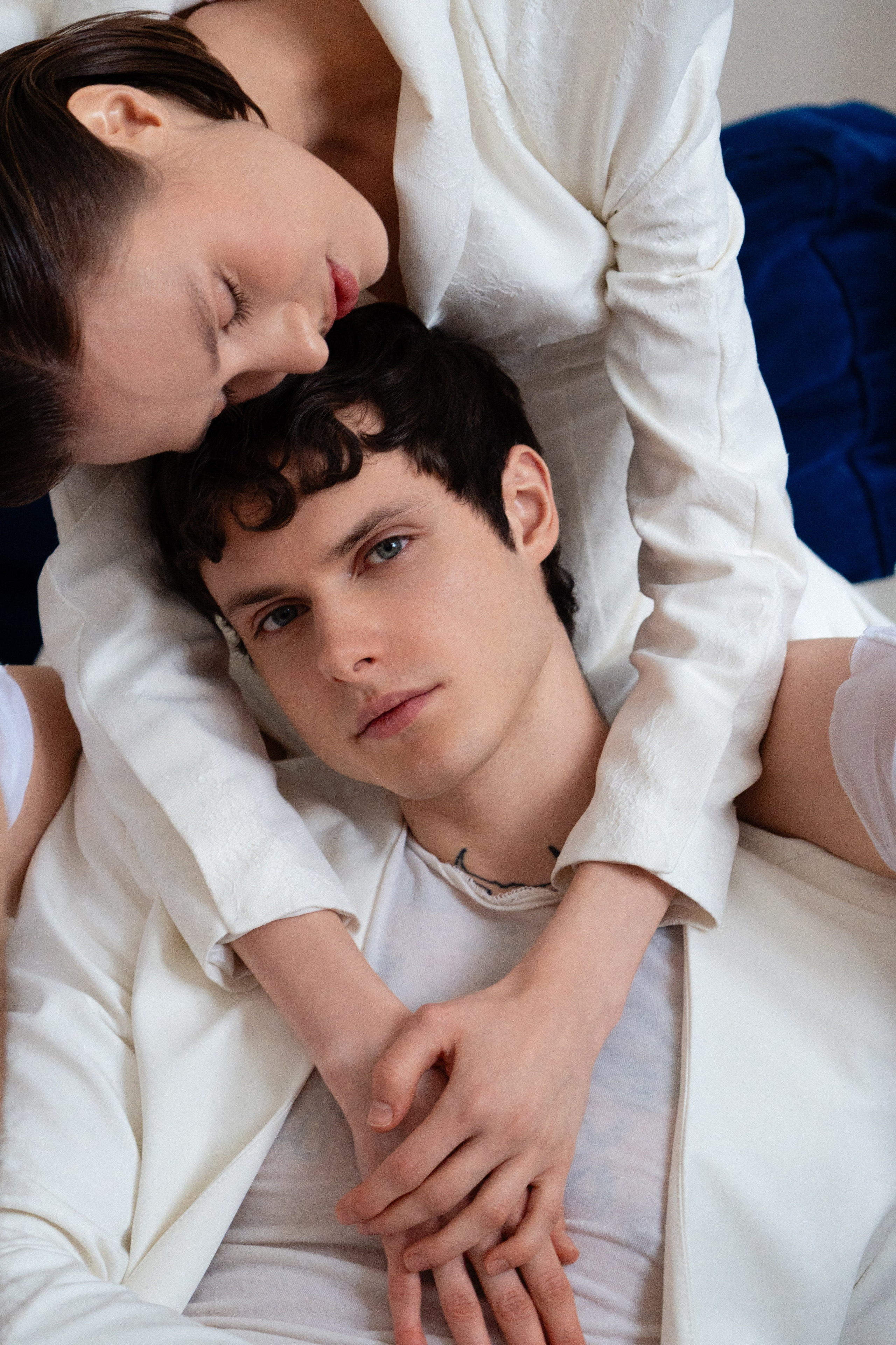 Свадебная фотосессия для пары в квартире