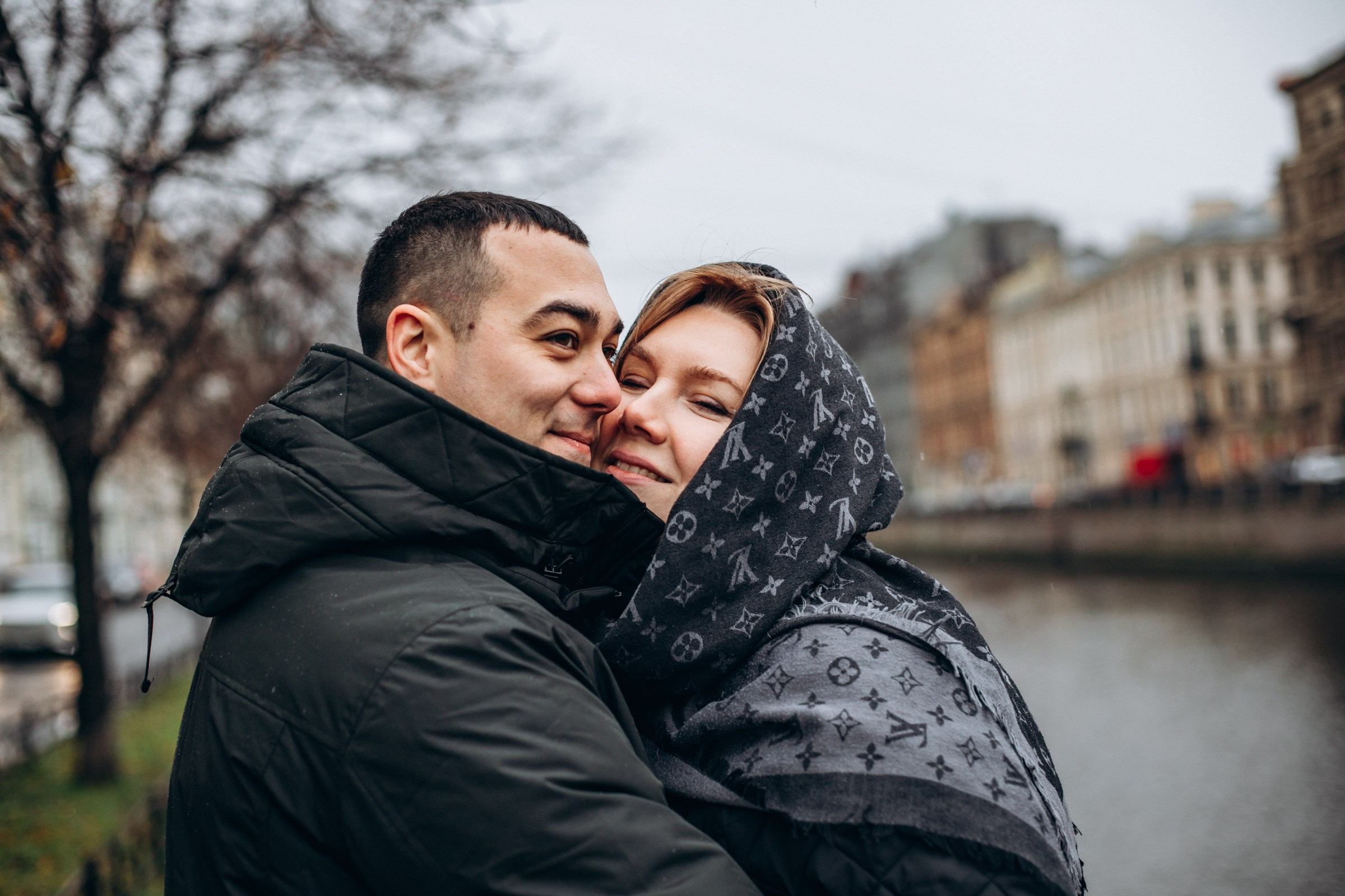 Алексей и Анастасия в ноябре. Фотопрогулка в Петербурге. Индивидуальный и семейный фотограф в Санкт-Петербурге