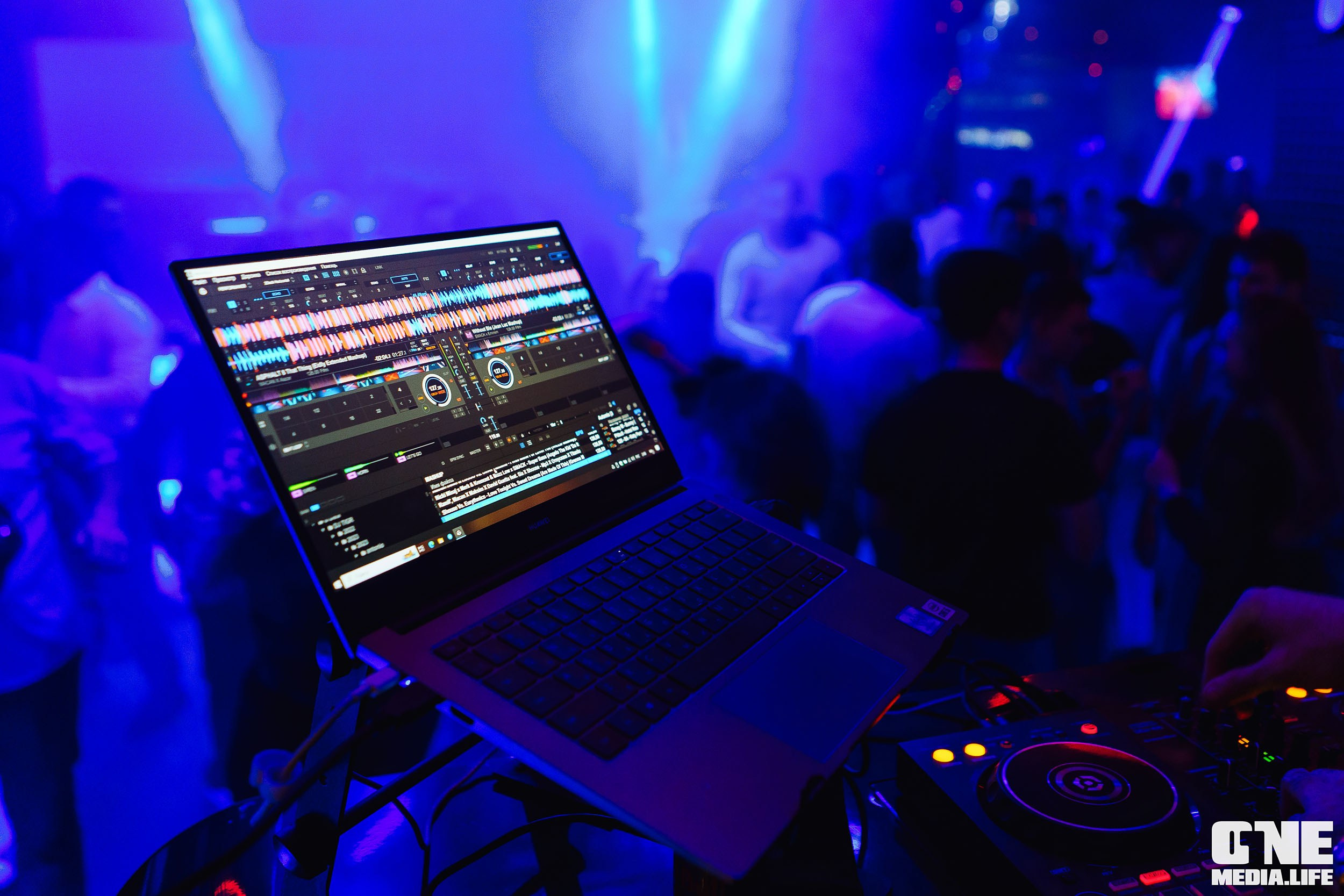 Фоторепортаж из РК Планета. One Media Life: фоторепортажи, фотоотчеты с мероприятий и заведений