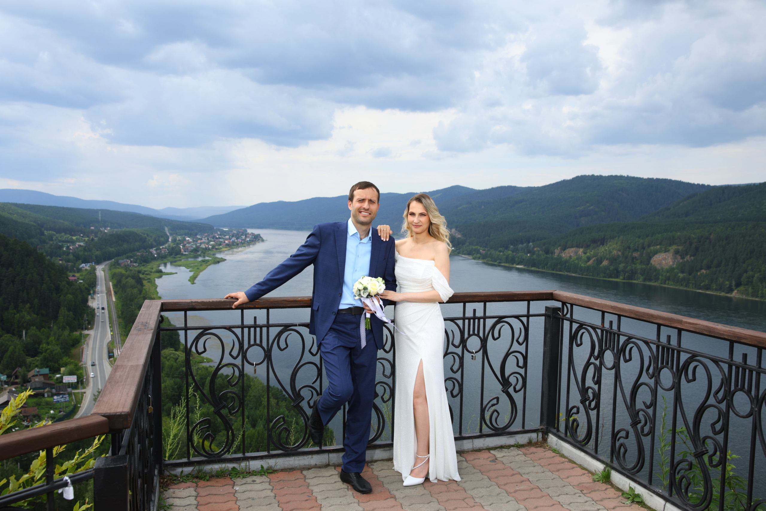 Из Загса сразу за город