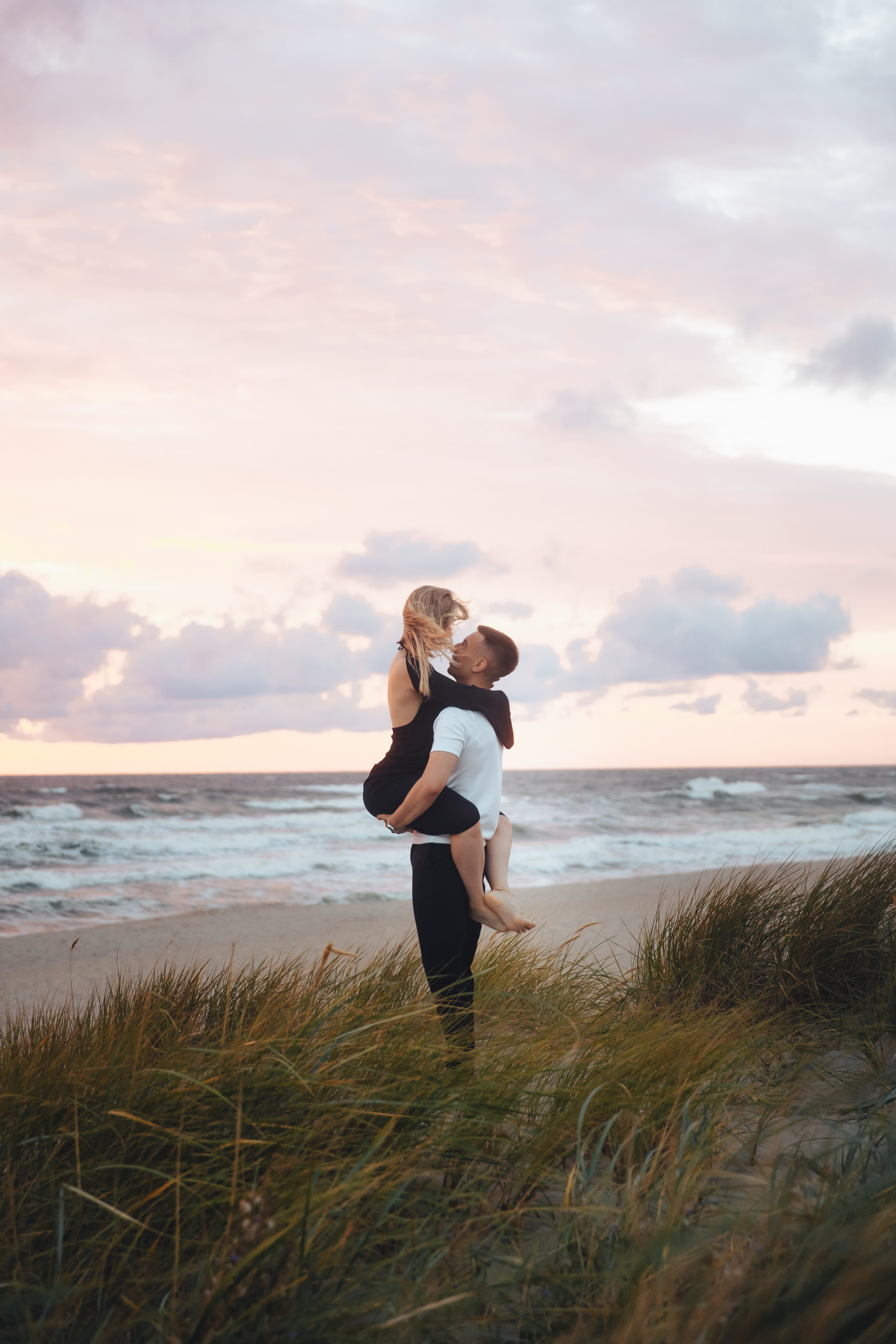 Арсений и Анастасия / Янтарный. Фотограф Калининград Илья Миллер