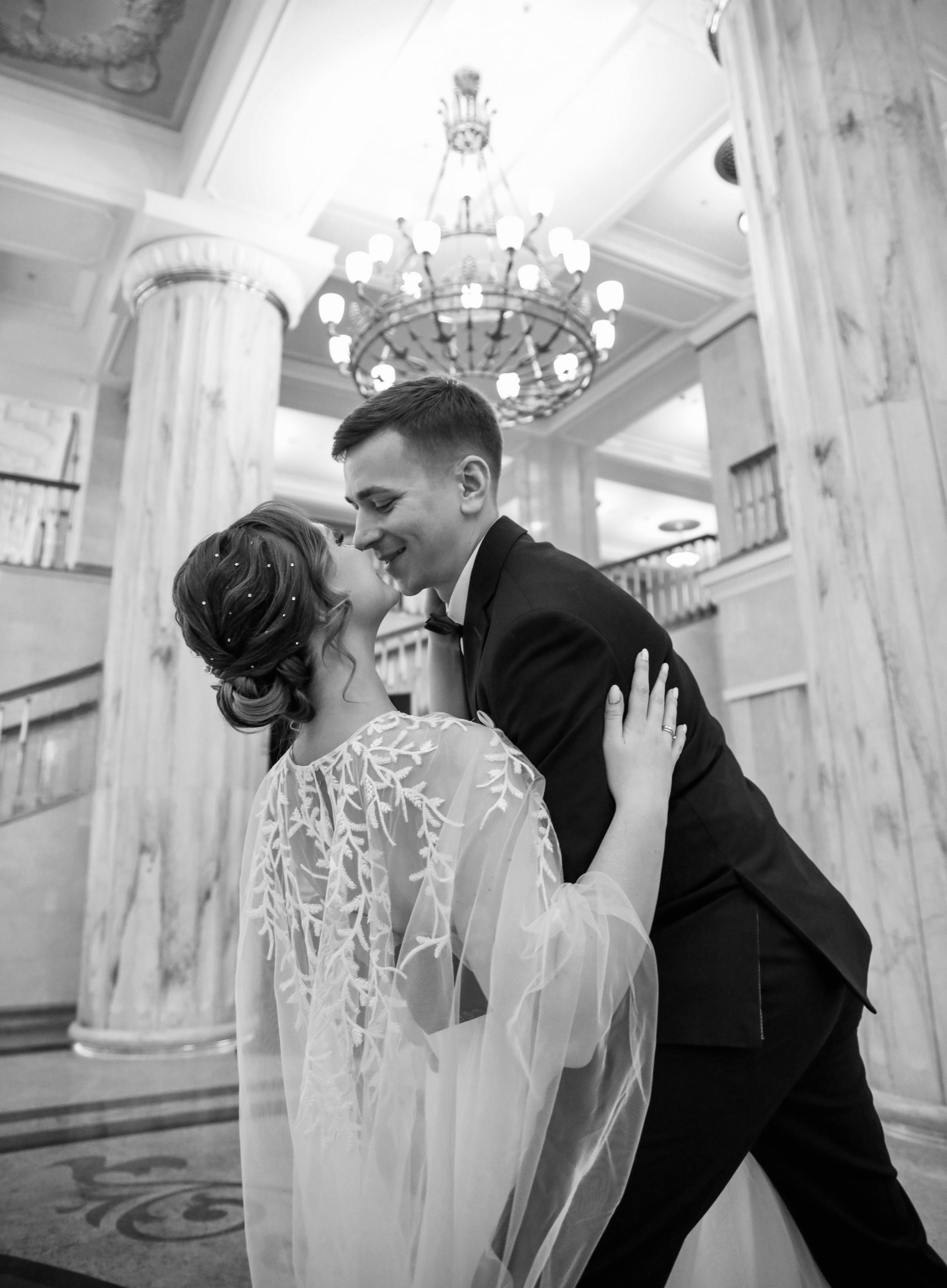 Алина и Илья Свадебная фотосессия гостиница Redisson. Главная