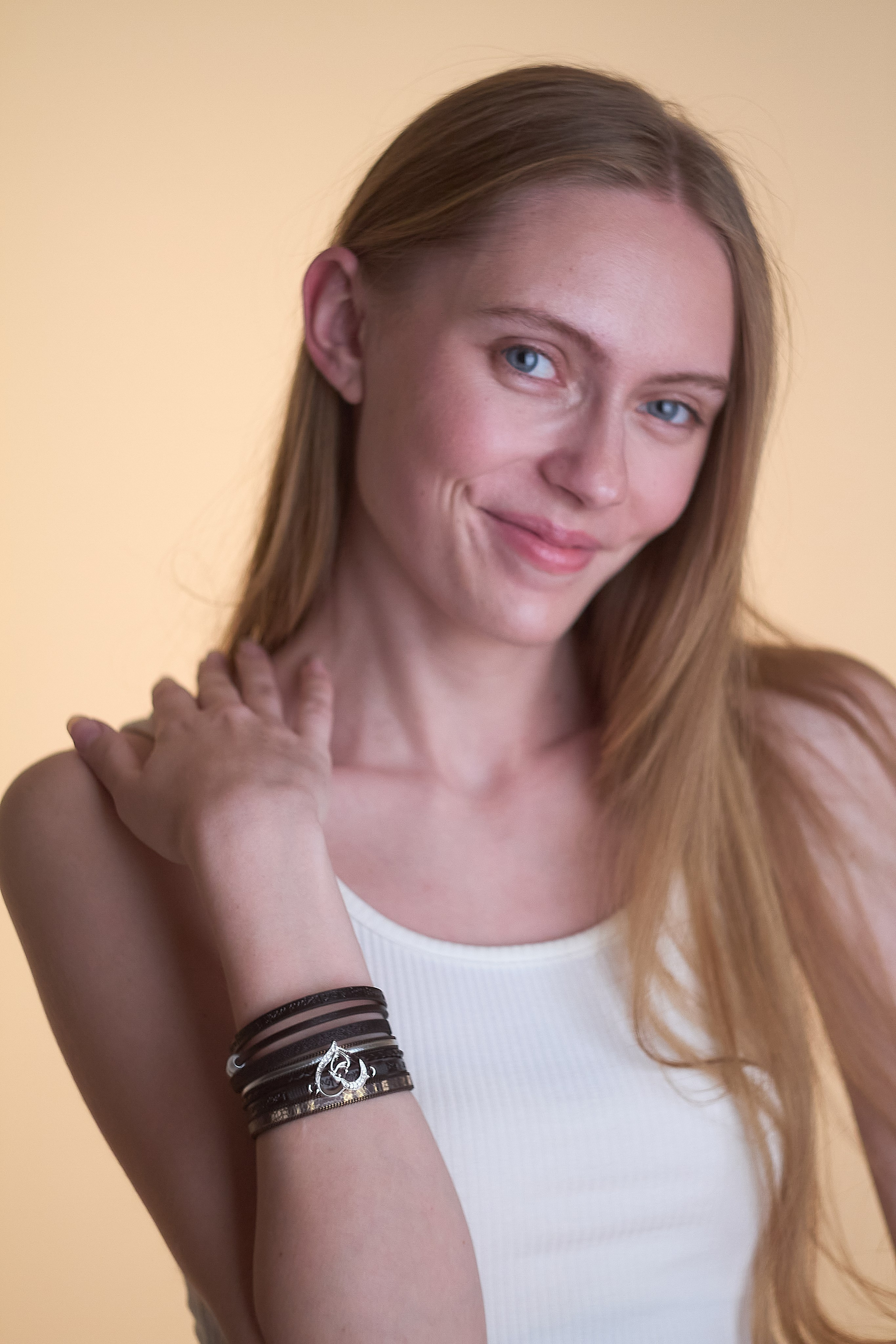 Браслеты WB. Фотограф Мероприятий Новосибирск