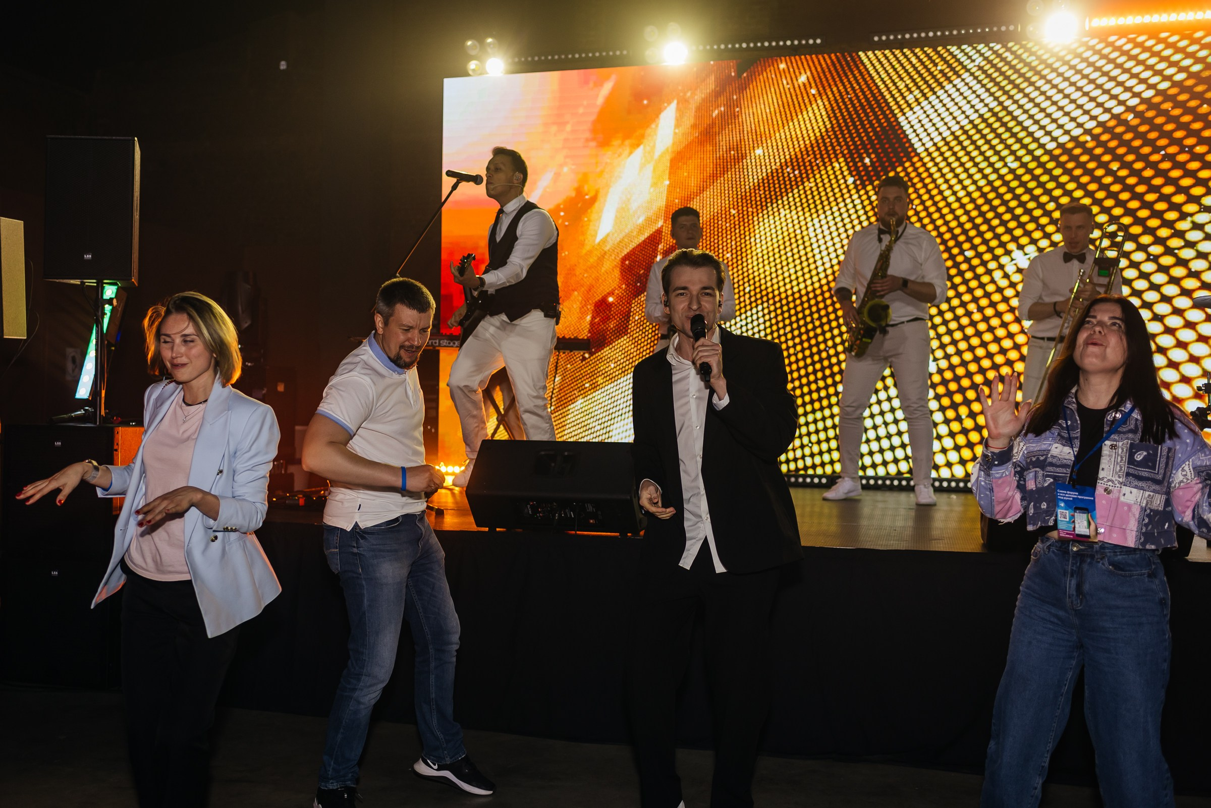 Репортажная фотосъёмка в Брусницын Холле. Свадебный фотограф в Санкт-Петербурге Венера Ахметова