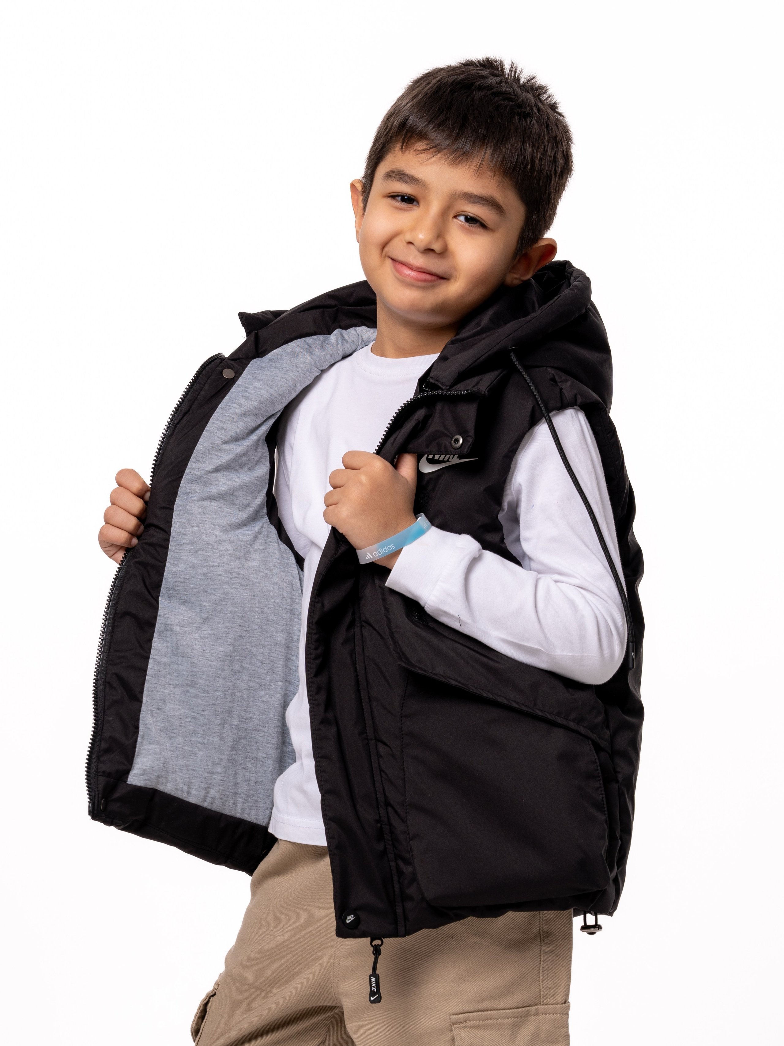 Сборная съёмка для маркетплейсов от CREATIVO PROD. Фото для маркетплейсов — CREATIVO.PROD Москва