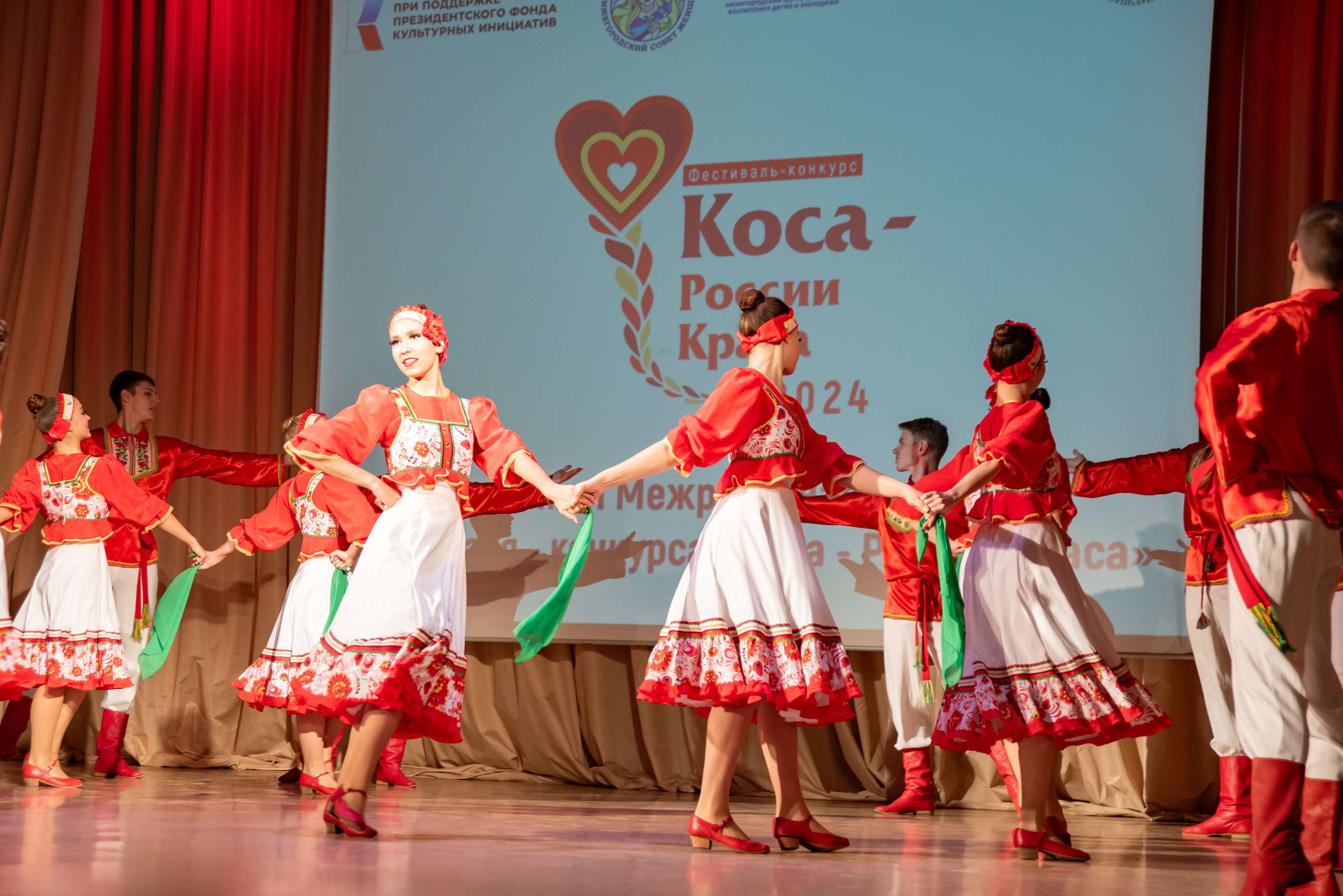 Репортажная съёмка концерта. Фотограф Макс Огурцов в Нижнем Новгороде