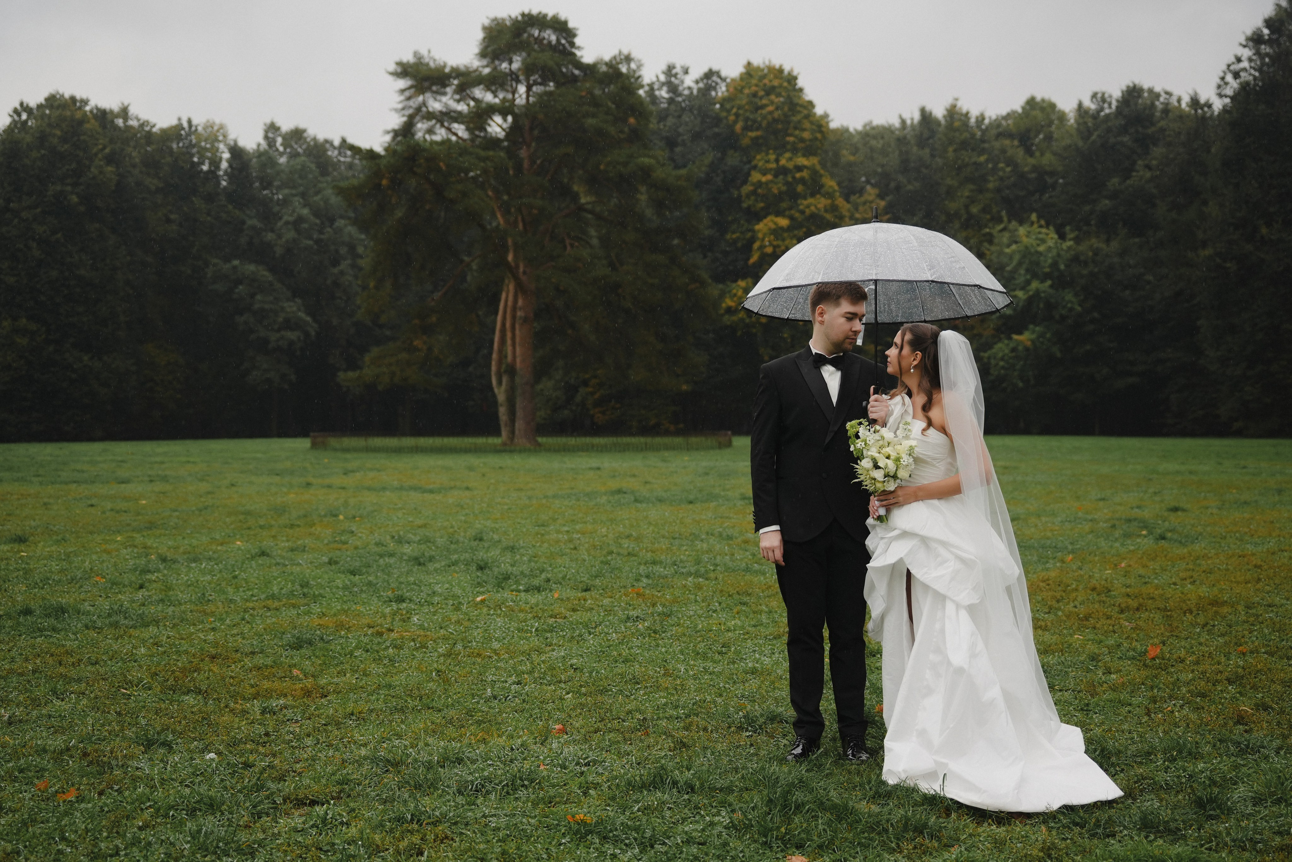 Совместные сборы жениха и невесты в отеле «Marriot Imperial Plaza» и свадебная Фотосессия на территории «Царицыно»