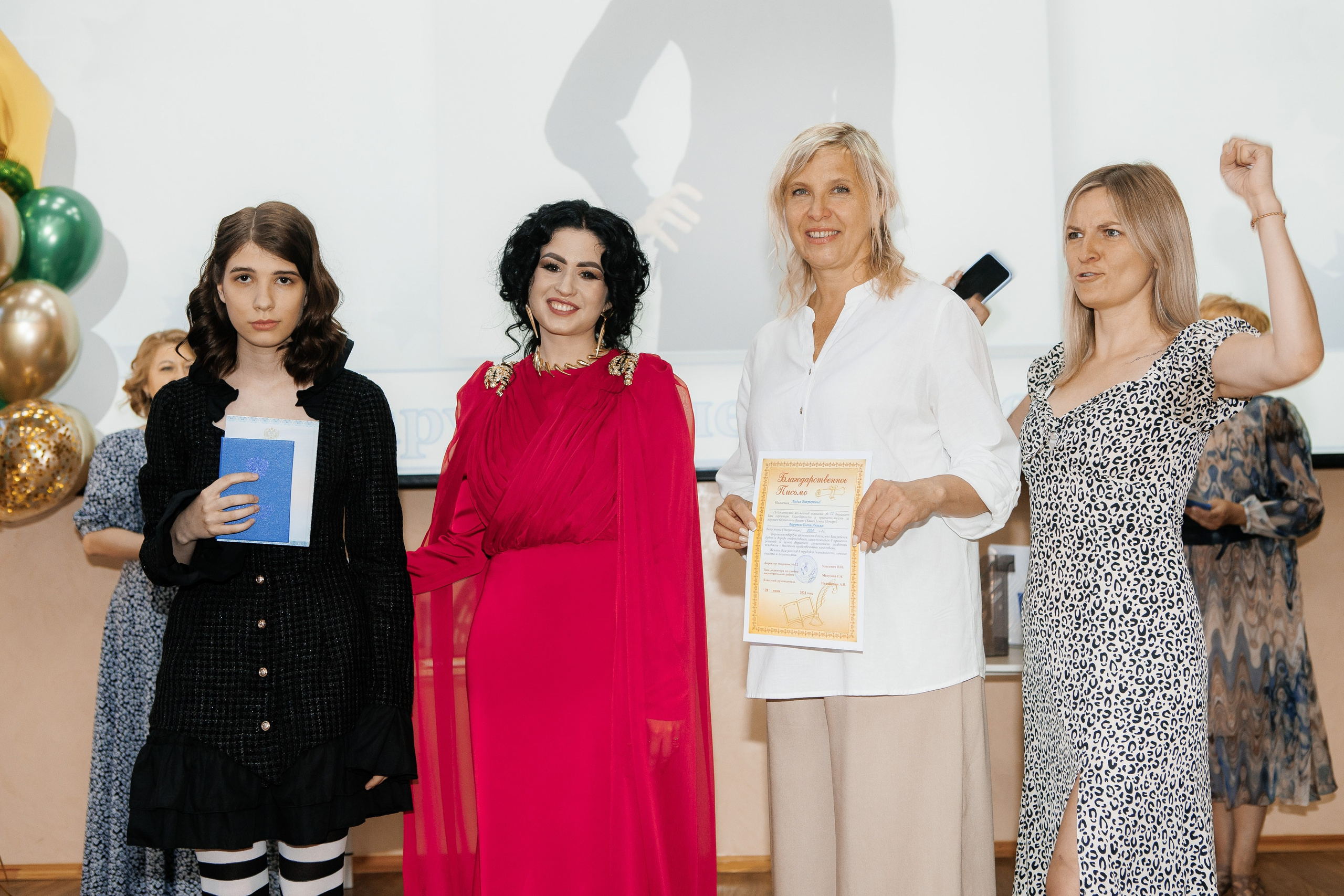 Выпускной Гимназия 12 2024 г. Свадебный и портретный Фотограф в Липецке Дмитрий Котюков