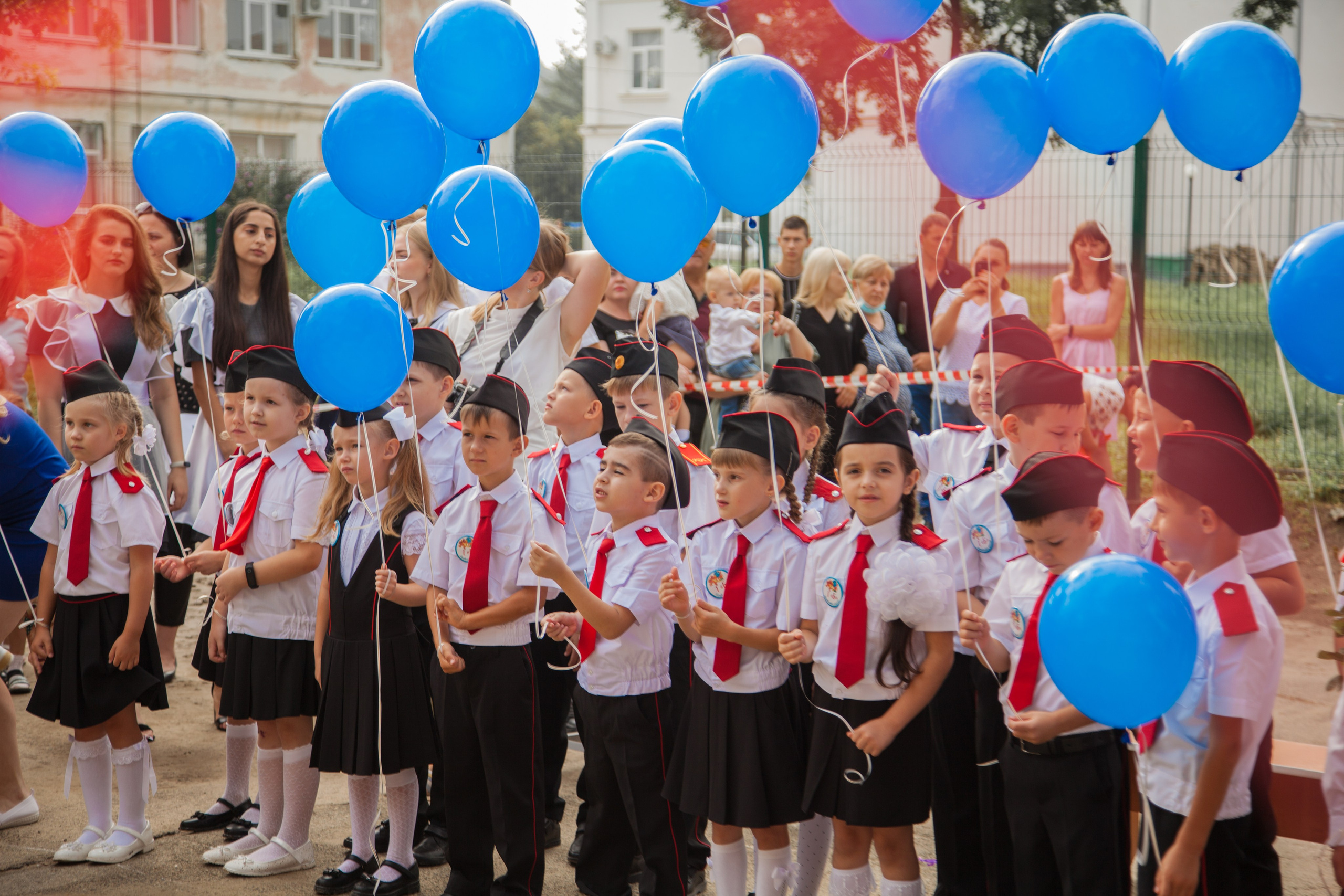 Линейка 1 сентября. Свадебный и семейный фотограф в Армавире
