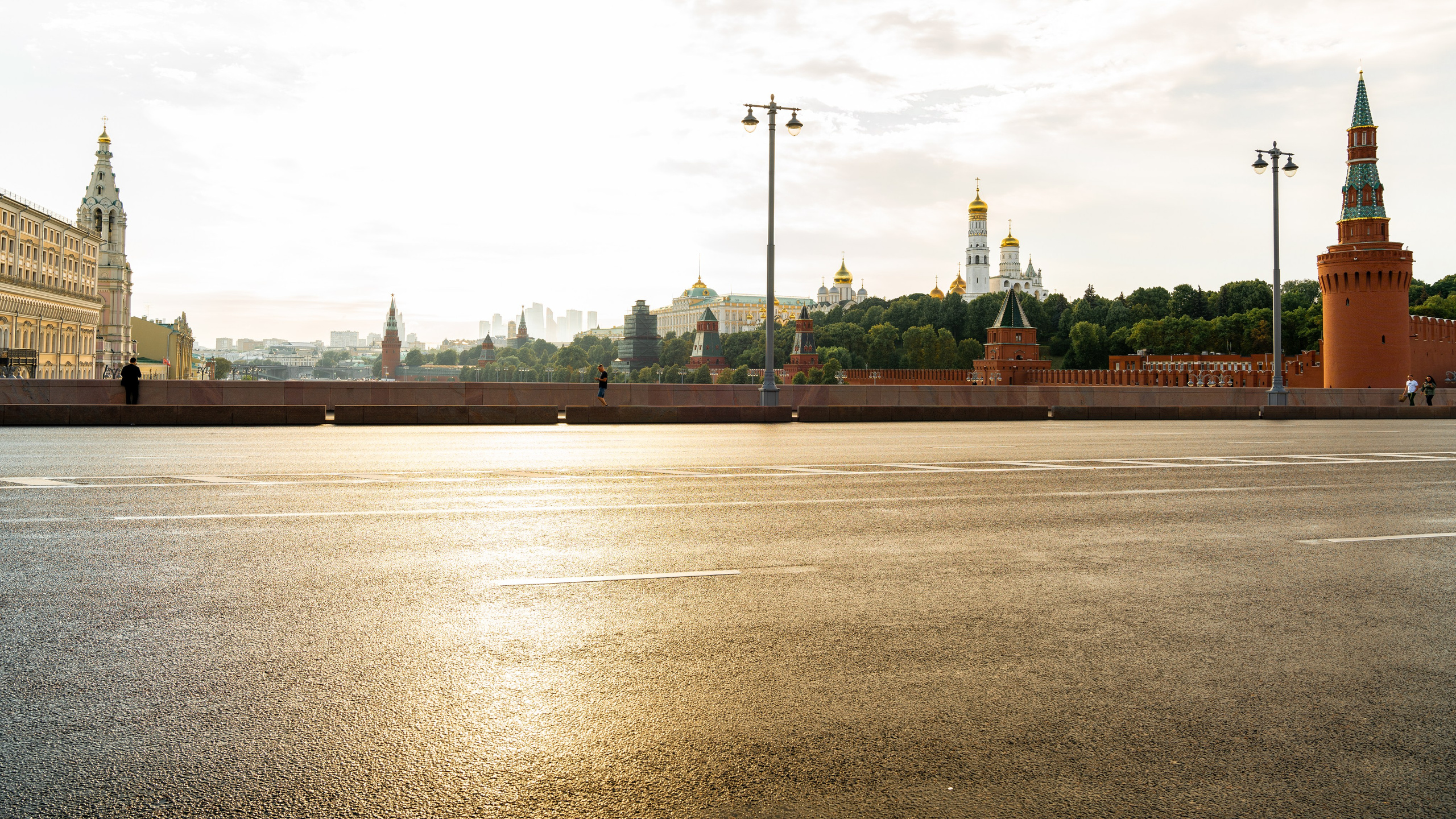 МОСКВА. ПОБУДЬ ЗДЕСЬ И ЦЕЛЕЕ БУДЕТ ЭТОТ МИР