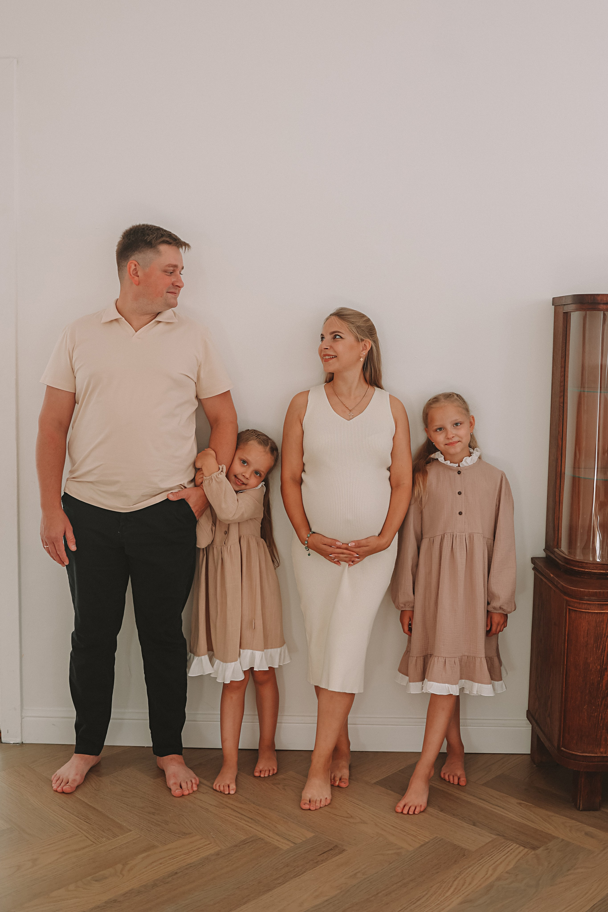 Квартира (беременность). Семейный фотограф Тюмень, фотограф на роды Салмина Мария