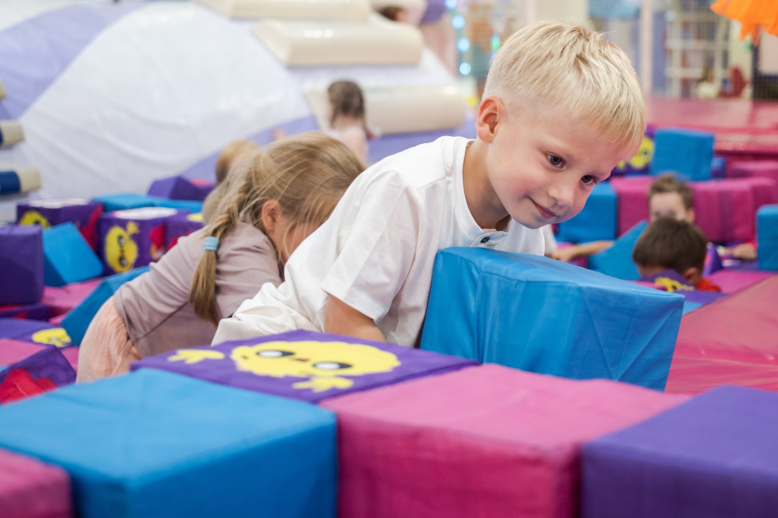 Марату 5. Фотографии с любовью