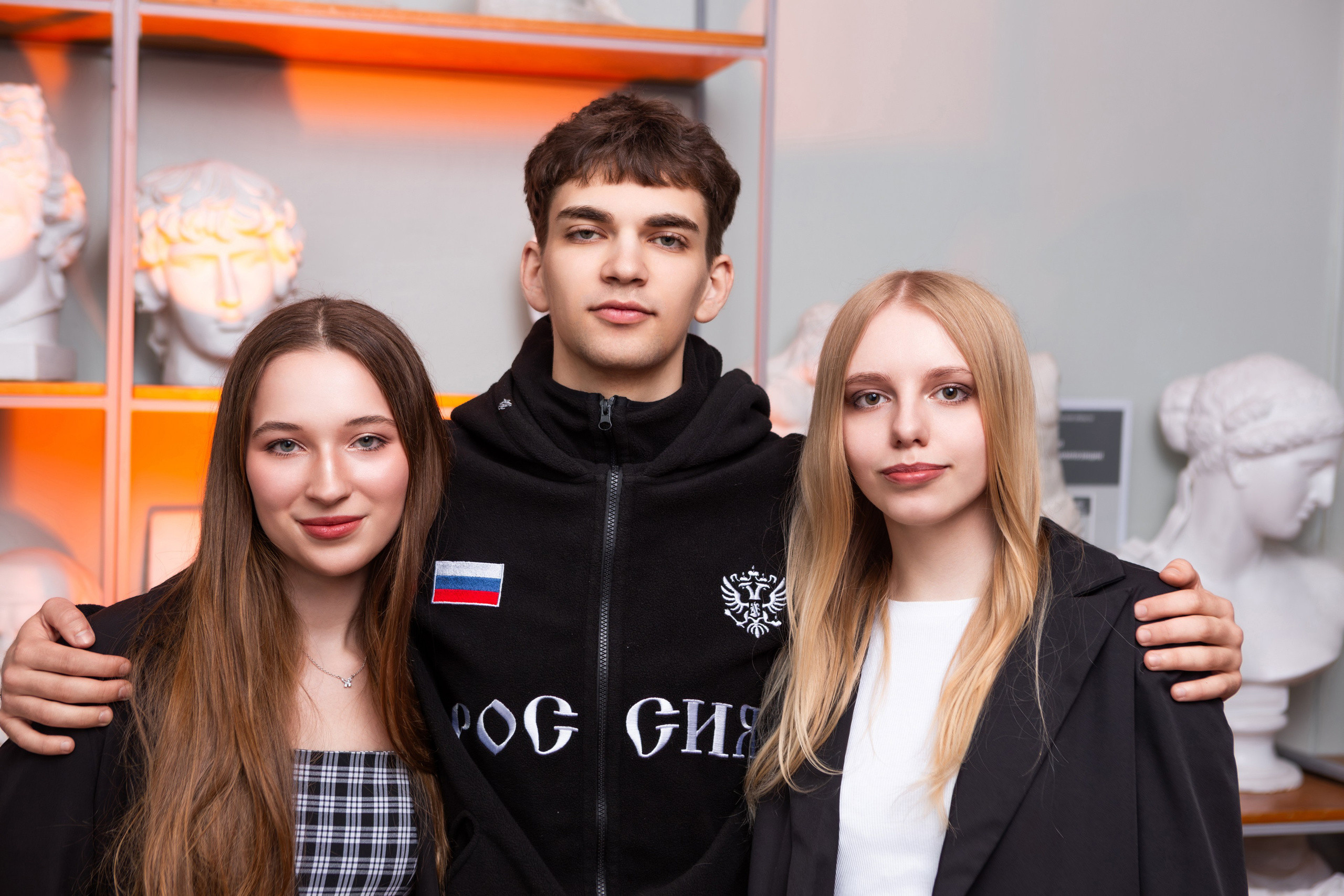 ФОТОСЕССИЯ В АУДИТОРИИ ДЛЯ БУДУЩИХ УЧИТЕЛЕЙ — выпускников Чернского профессионально-педагогического колледжа. ТВОЙ АЛЬБОМ / ТВОИ ПРАВИЛА