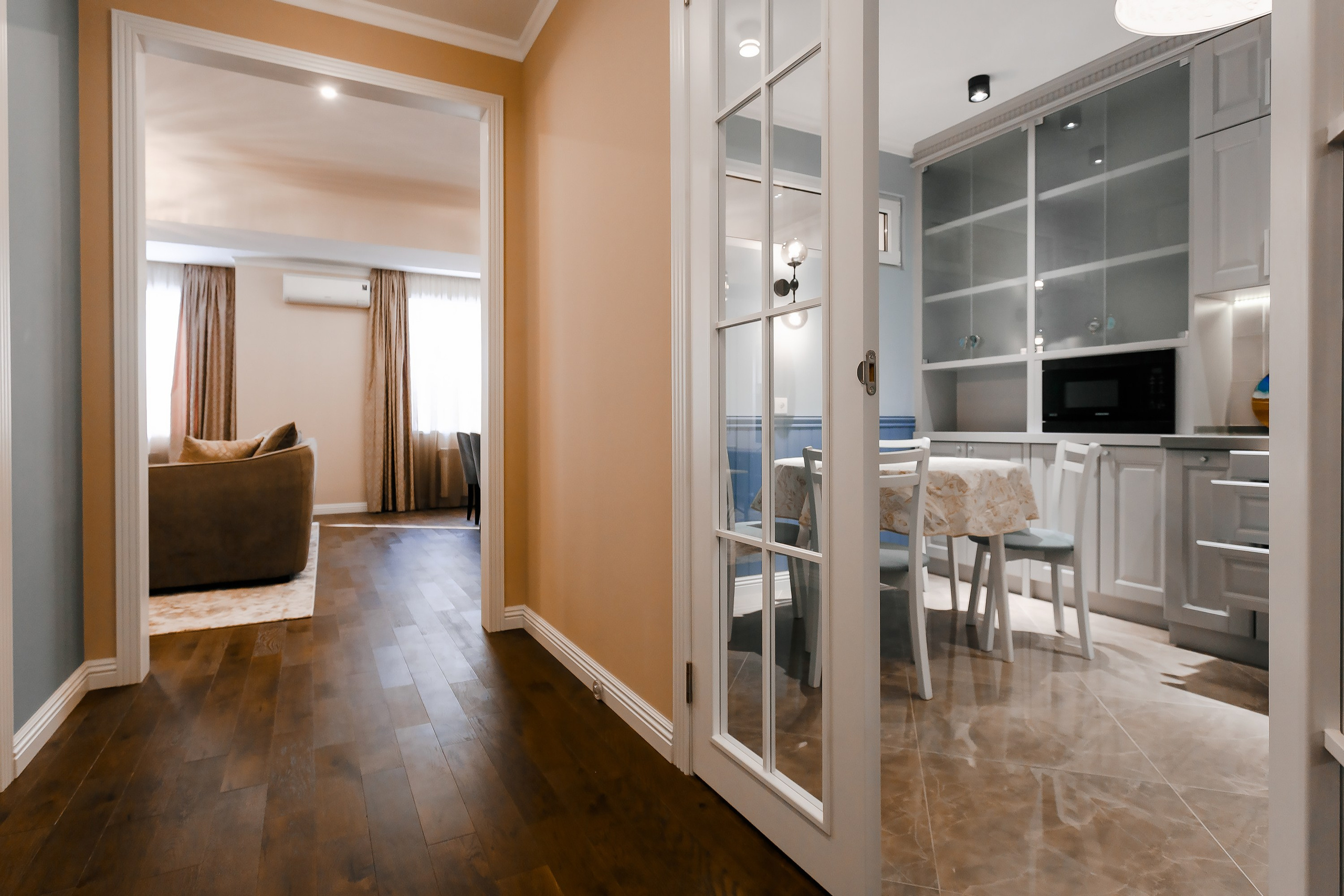 Central interior. Репортажный фотограф в Алмате Чумаков Георгий