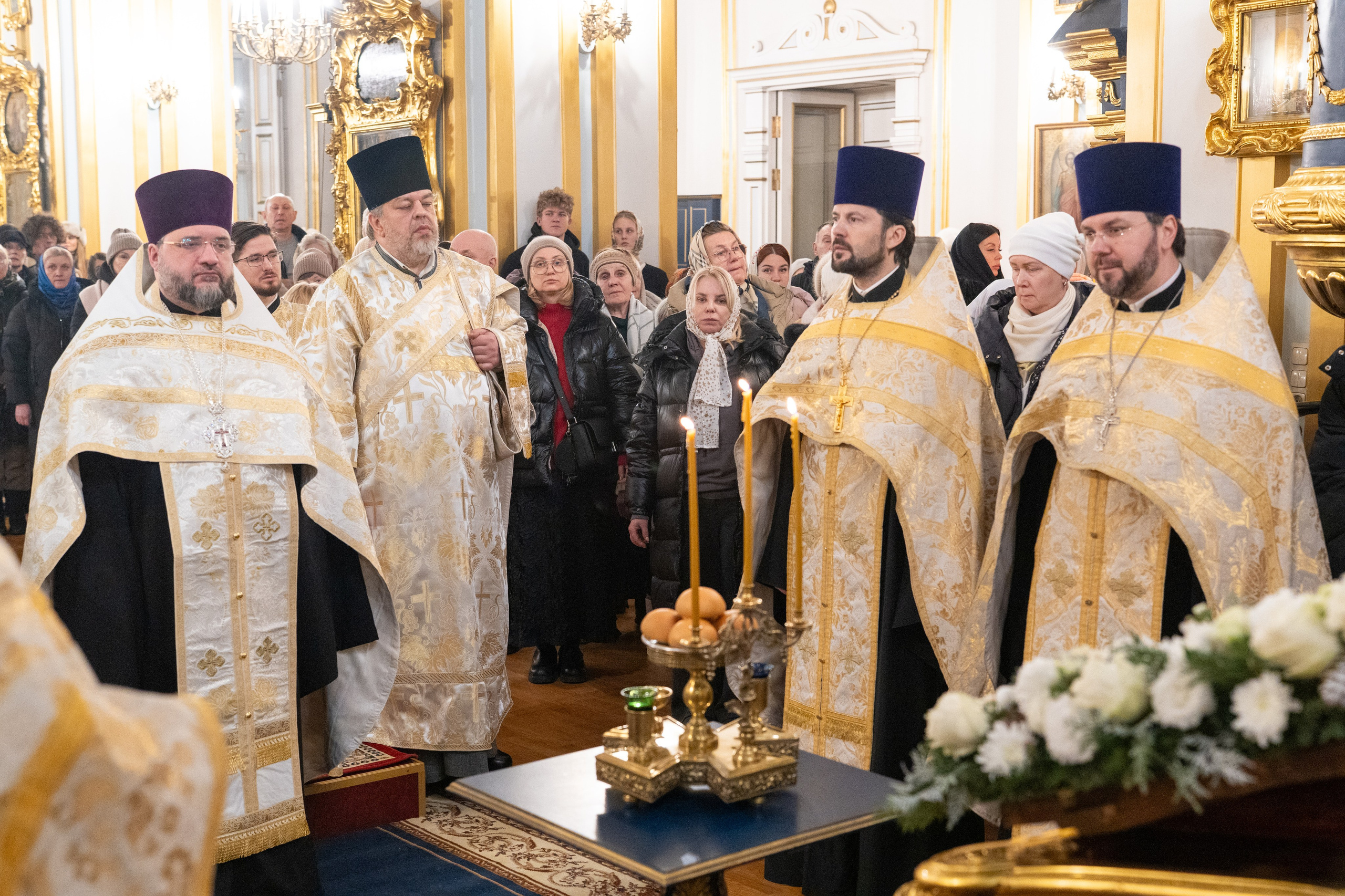 Праздничное бдение в Николо-Богоявленском морском соборе. НИКОЛО-БОГОЯВЛЕНСКИЙ МОРСКОЙ СОБОР