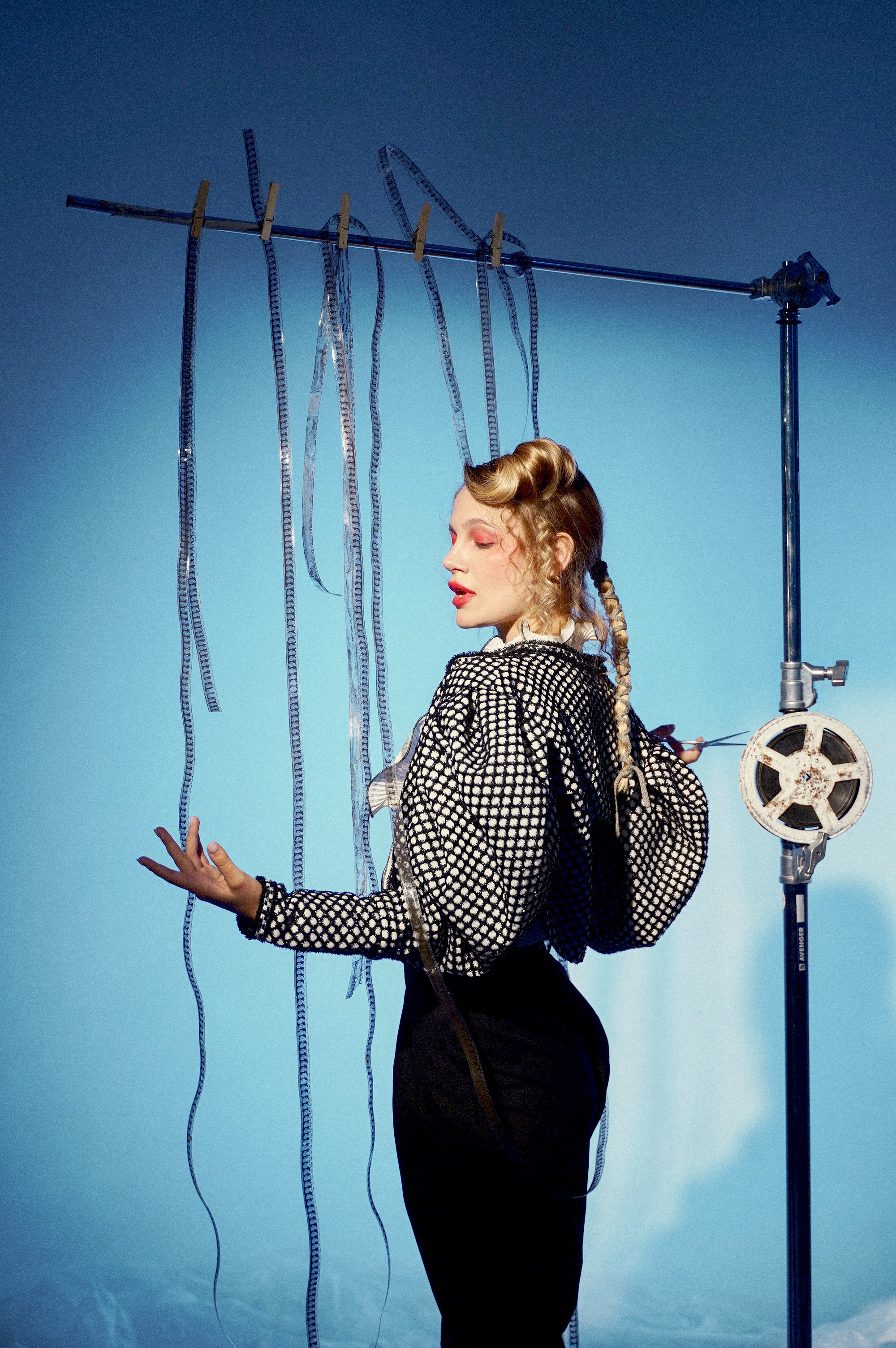 История вторая: из холста в в создателя. Фотограф в Москве Женя Потах