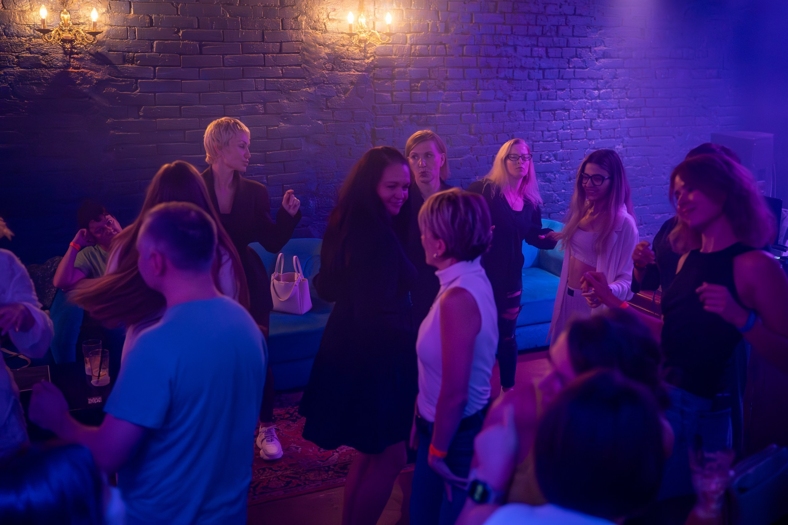 Клубная | 26.09.2025. Галерея Фантим