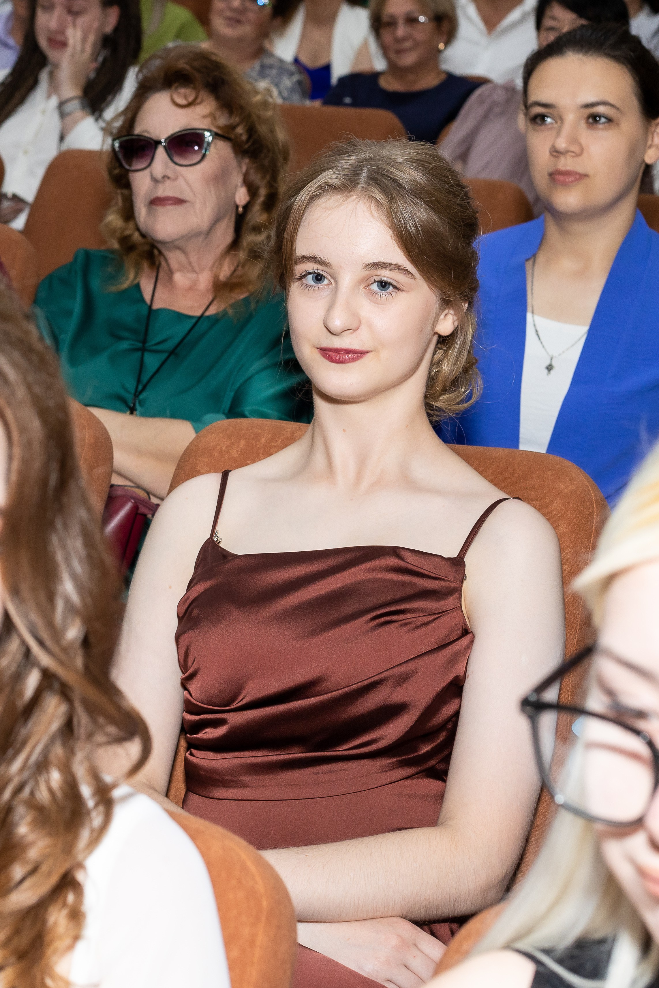 Вручение аттестата 2025. Выпускные альбомы Майкоп, Краснодар Елена Золотарева