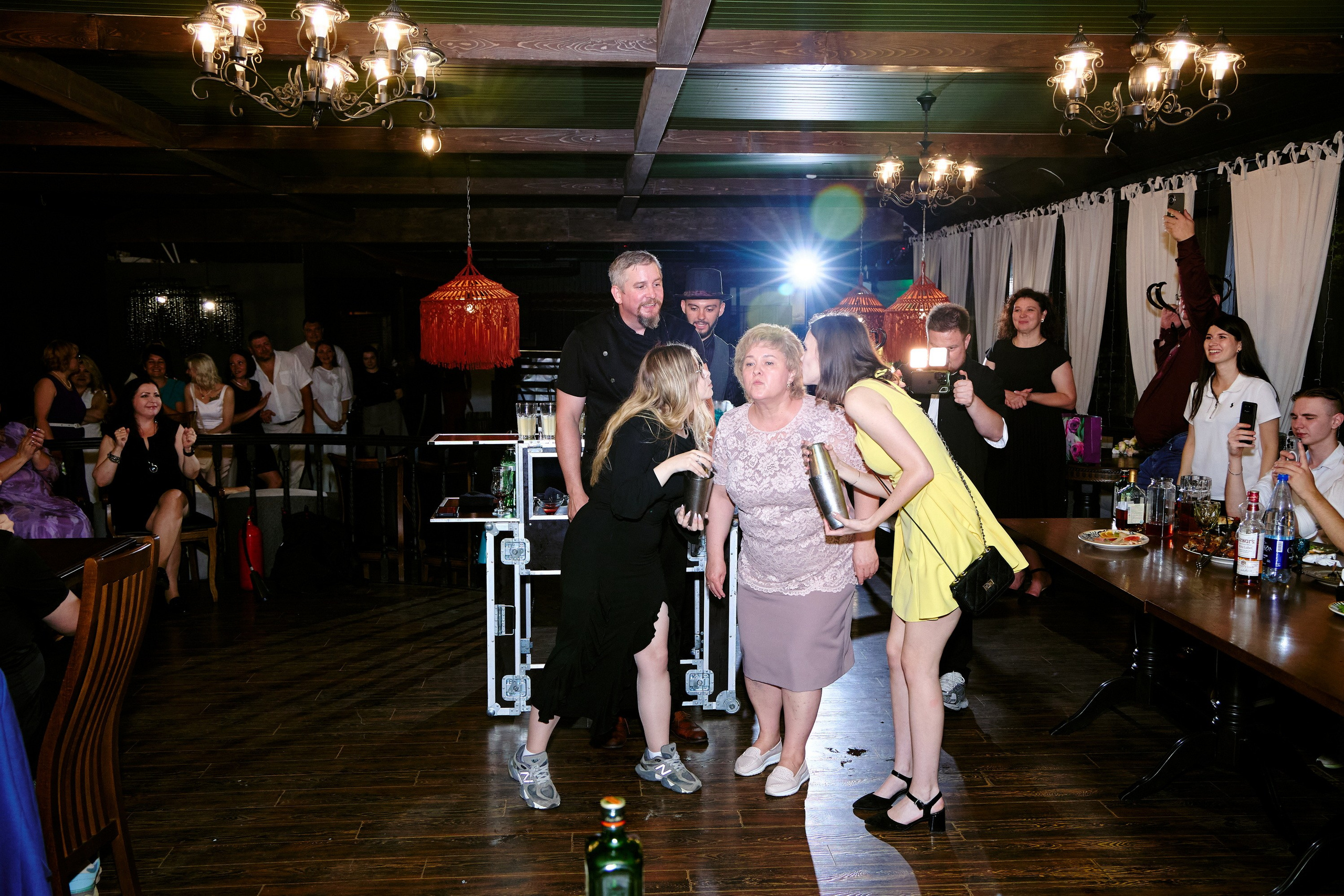 Выпускной 35 Сош. Фотограф Выпускные альбомы Таганрог Сергей Коробченко