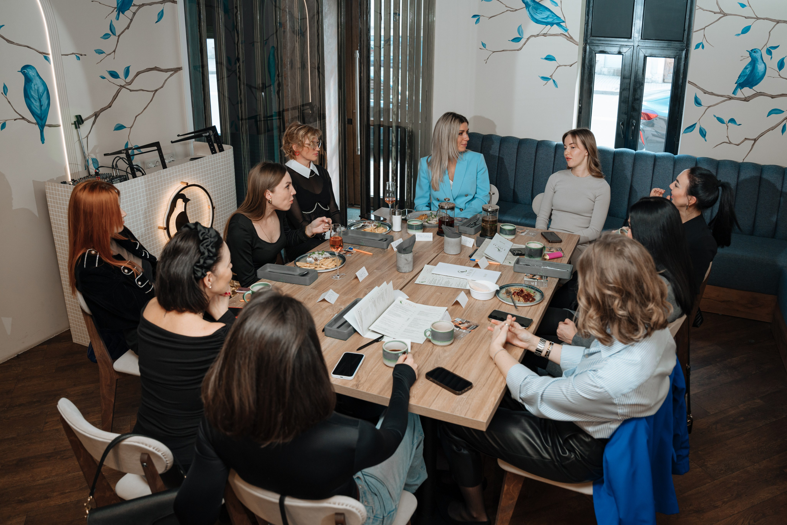 Мафия. Бар FINCH. ЖЕНСКИЙ КЛУБ LAXMI. Портретный фотограф в Санкт-Петербурге Дмитриева Наталия