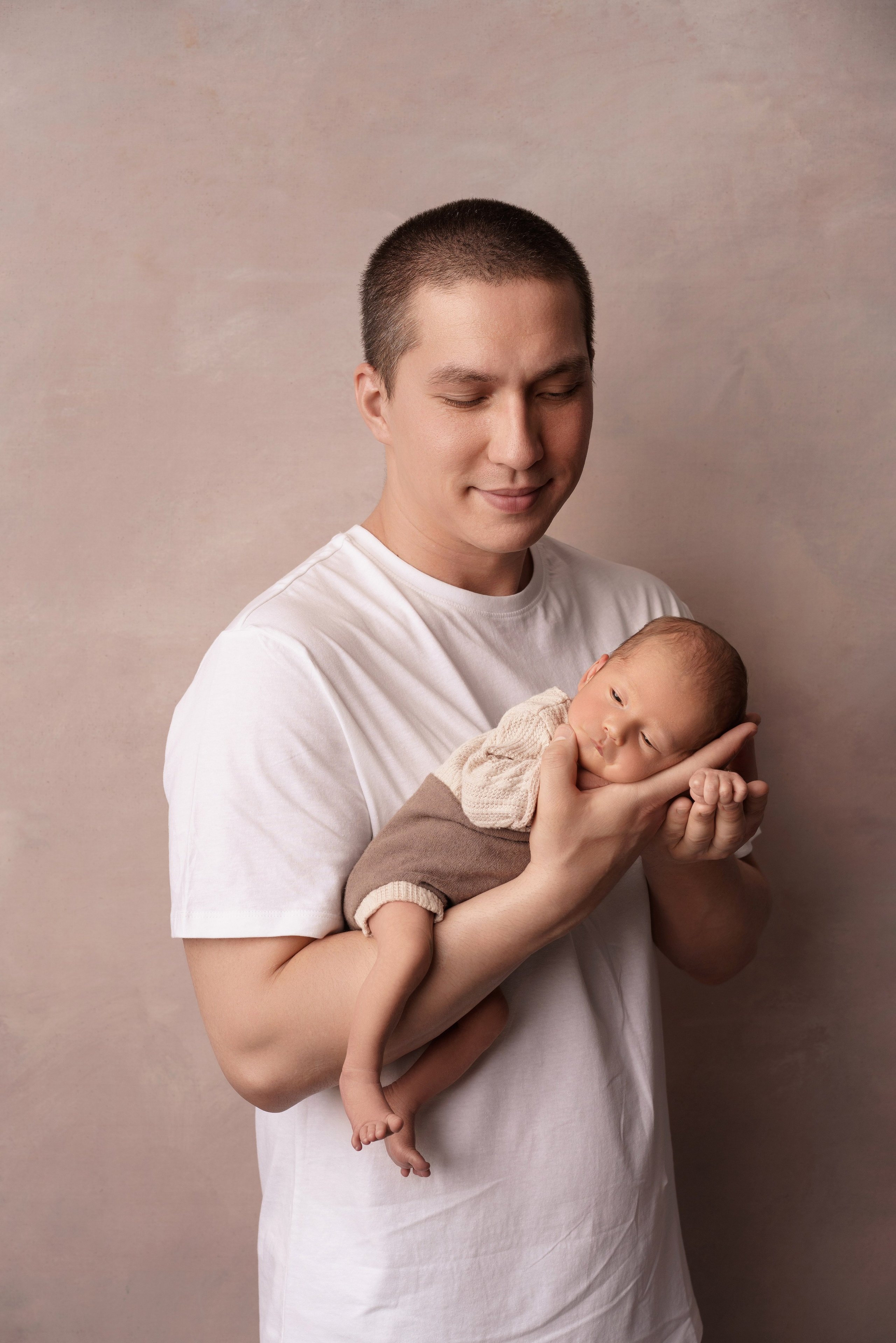 Семейные фотосессии с новорожденными | Трогательные кадры малышей и их близких в Москве и МО. Фотосессия новорожденных в Москве и Московской области | Профессиональный фотограф newborn — Татьяна Иванова