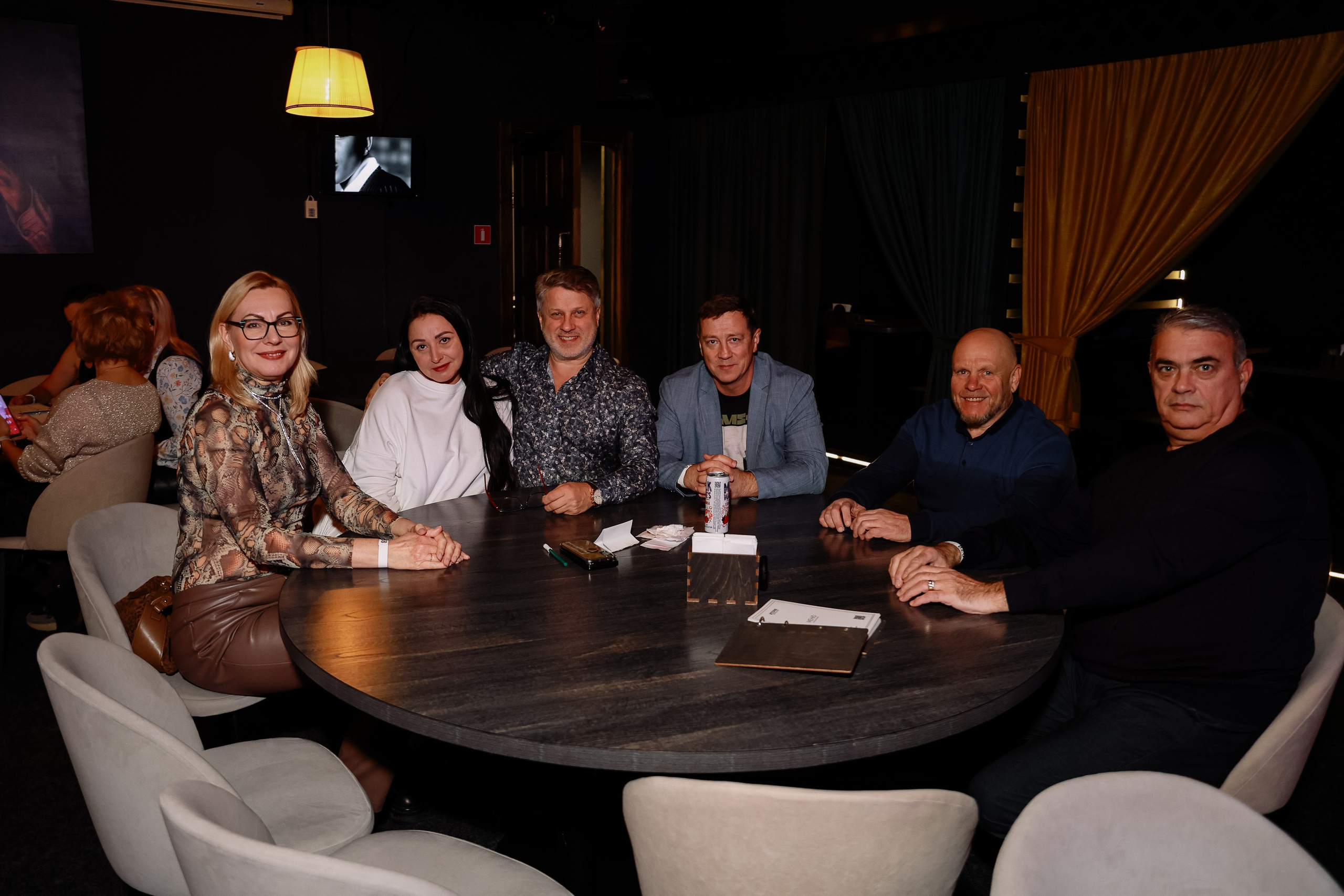 Дискотека под хиты 2000 в Истории. Фотограф Юлия Мальцева