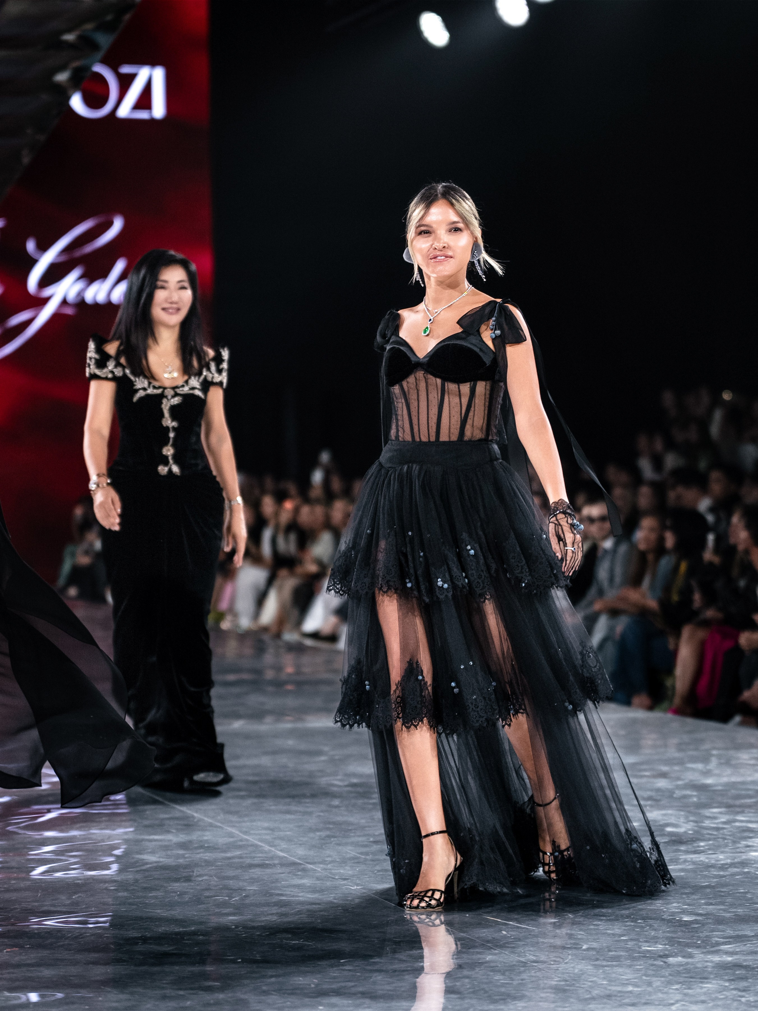 Kazakhstan Fashion Week Zardozi. Сайт Алматинского НЮ АРТ, будуар и фэшн фотографа Дениса Карпенко
