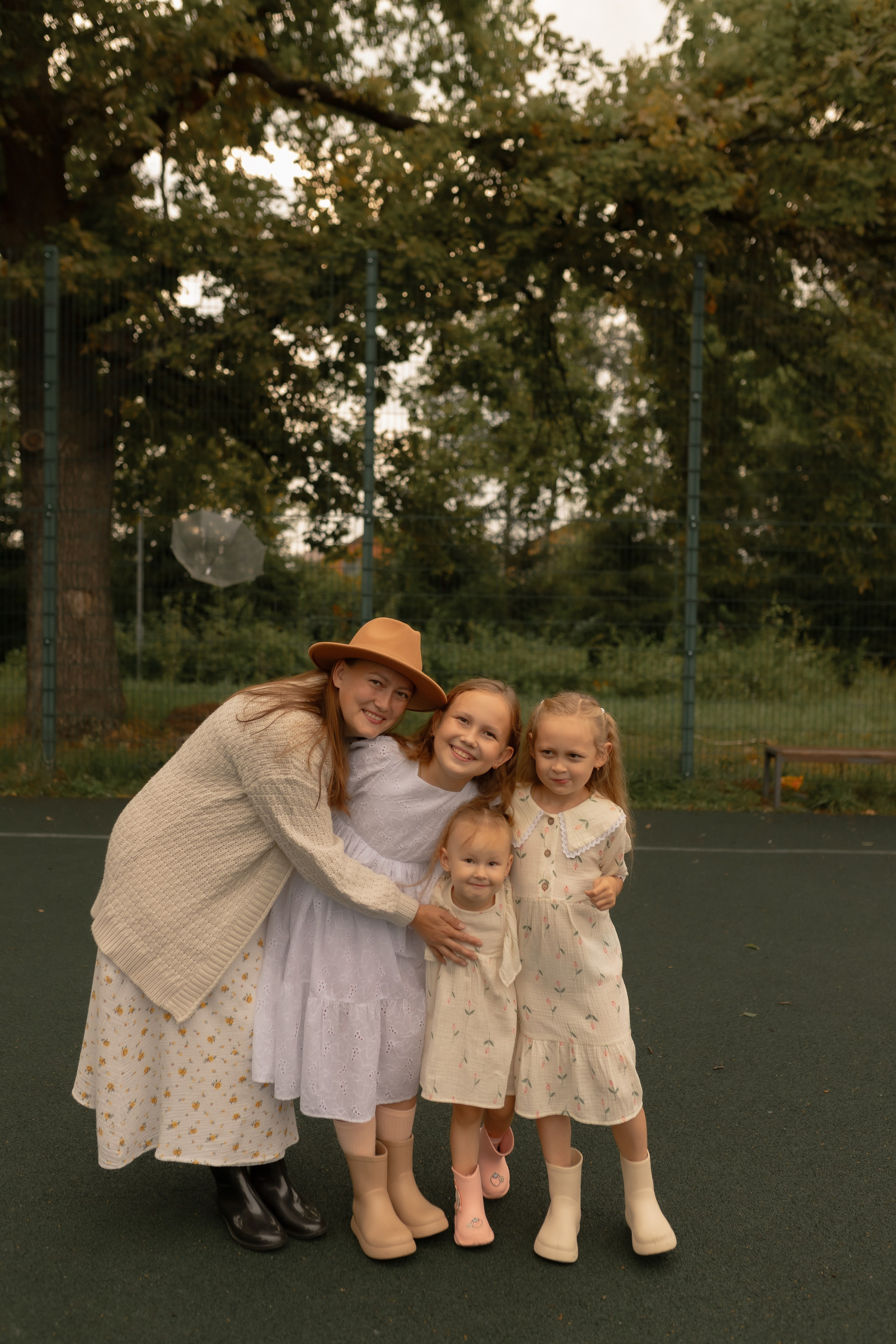 Мама Алина, Маша, Дина и Анечка. Фотограф Татьяна Семенова