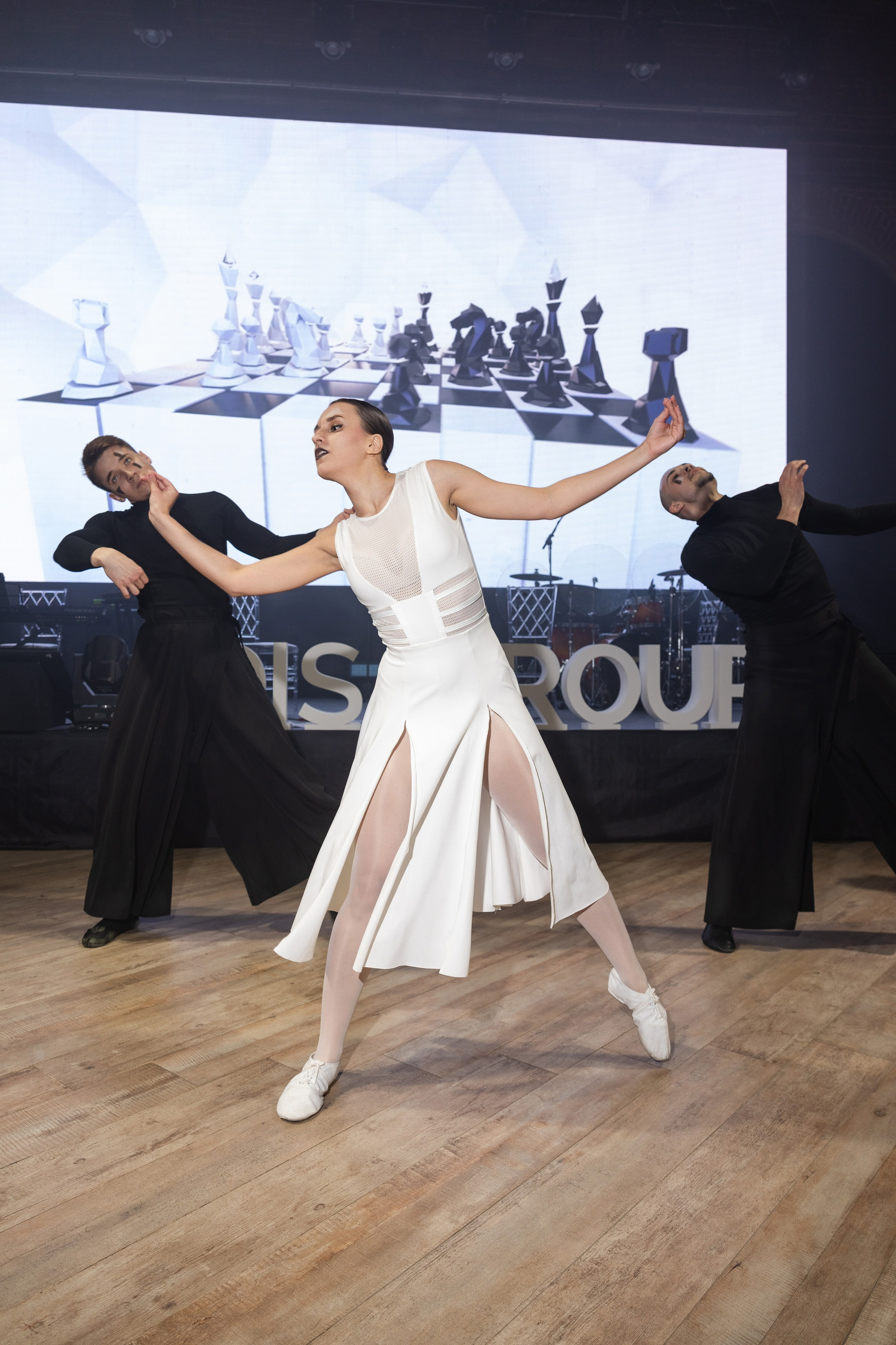 Data Summit 2025 (1). Свадебный репортажный фотограф в Москве