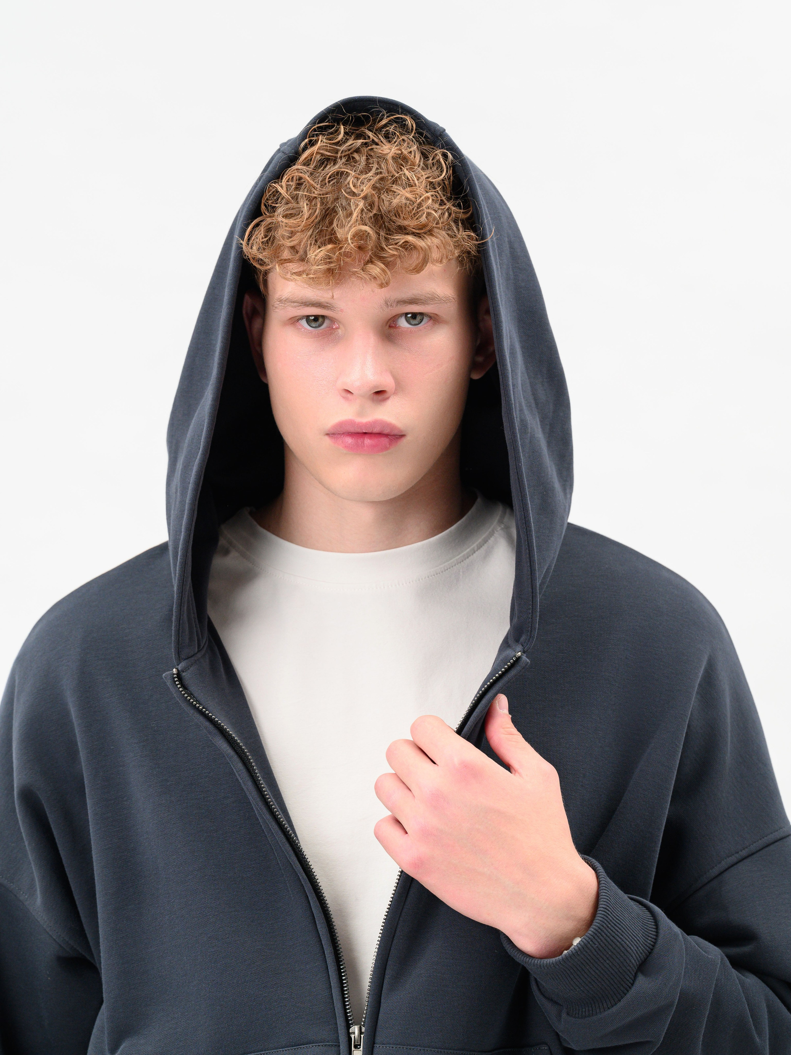 Каталог Мужчины. Студия рекламной и предметной съемки товаров WELKO Studio